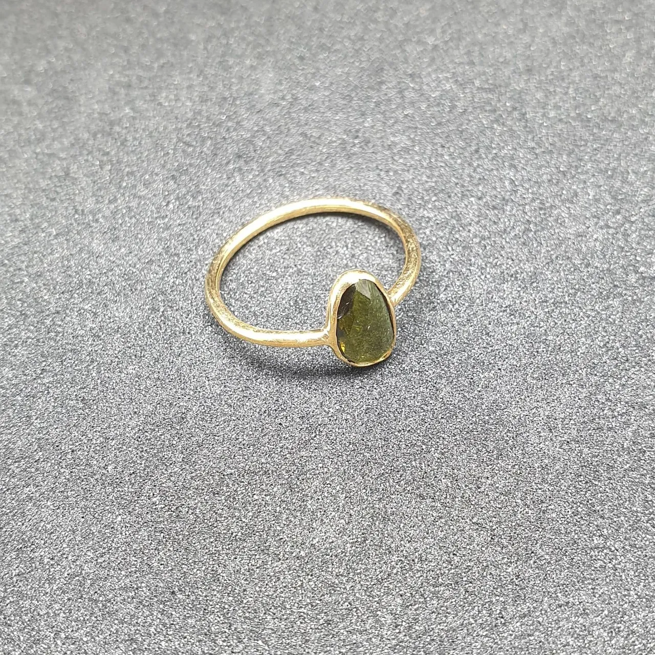 Visit. www.etsy.com/shop/sksonijewels

Available in 925silver#10kgold#14kgold#18kgold#gold_ring#tourmeline_ring#sapphire_ring#ring#gold#