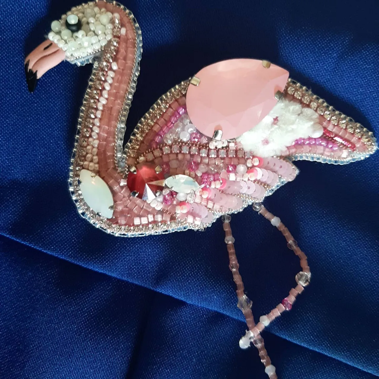 Вот и готов розовый фламинго.
Хорошо смотрится на любом фоне, удобно, что на магните, поэтому подходит для летних тканей футболок, блузок и джинсовых пиджаков. Хороший подарок для родных и близких. 
Изумительная брошь в наличии. Подробнее 🔽 на сайте
Ассортимент уникальных брошей
🇺🇦🇺🇦🇺🇦Для заказа по Украине 
https://shafa.ua/member/olgashulgina20
И https://shulginaolga2.crafta.ua/
🌏🌏🌏🌎🌎🌎🌍🌍🌍🌍🌍🌍Доставка в другие страны 
https://www.etsy.com/shop/DigiUniquePrintBox?ref=seller-platform-mcnav
#брошьсбисера #брошьукраина #купитьброшь #брошьвподарок #брошьспайеток #брошьсвоимируками #вышитаяброшь #брошьхендмейд #handmadebrooch #beadedbrooch #buybrooch