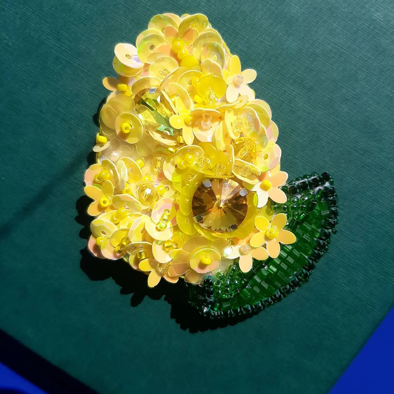 Цветочный рай и буйство красок. Хороший подарок для родных и близких. 
Изумительная брошь в наличии. Подробнее 🔽 на сайте
Ассортимент уникальных брошей
🇺🇦🇺🇦🇺🇦Для заказа по Украине 
https://shafa.ua/member/olgashulgina20
И https://shulginaolga2.crafta.ua/
🌏🌏🌏🌎🌎🌎🌍🌍🌍🌍🌍🌍Доставка в другие страны 
https://www.etsy.com/shop/DigiUniquePrintBox?ref=seller-platform-mcnav
#брошьсбисера #брошьукраина #купитьброшь #брошьвподарок #брошьспайеток #брошьсвоимируками #вышитаяброшь #брошьхендмейд #handmadebrooch #beadedbrooch
#mastttera #chudo_lavka #happyhobby #hobby27