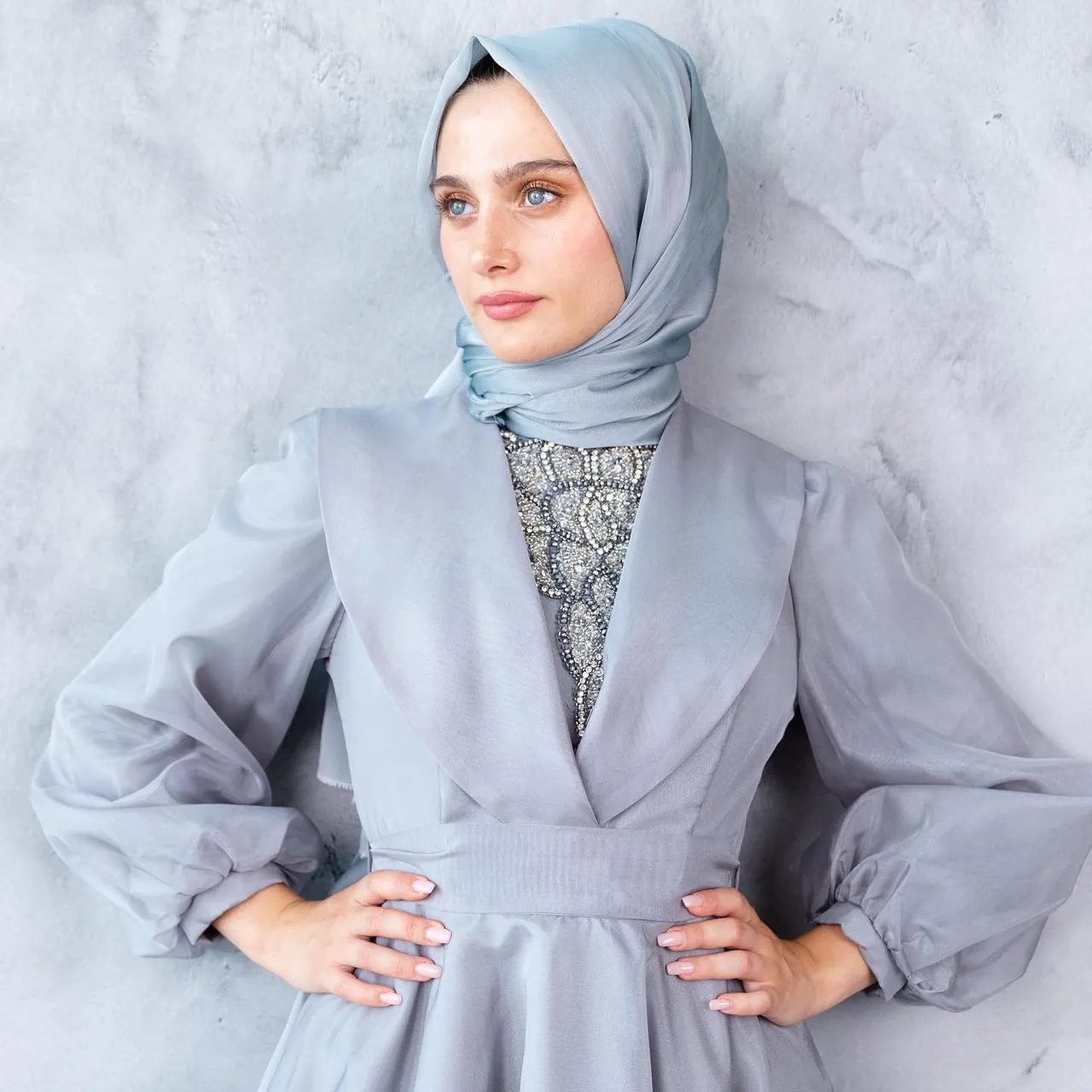 Candy Abiye💕
Organze kumaş uçuşluğunda,taşlı yaka işlemesiyle prenses olmak isteyenlere özel💕
Renk sçenekleri ve detay güzellikleri kaydırmalıda
👉Koşulsuz İade veya Değişim
✈️Ücretsiz & Hızlı Kargo
☎️👉Whatsapp:+90 532 272 57 09
#tesetturabiye #tasarımabiye #weddingdress #muslimweddingdress #muslimwear #hijabwear #tasarımabiye #eventdress#muslimdress #eveningdress#eveningdressmalaysia#sozelbisesi #nişanelbisesi #kesfetteyim#kesfetteyiz