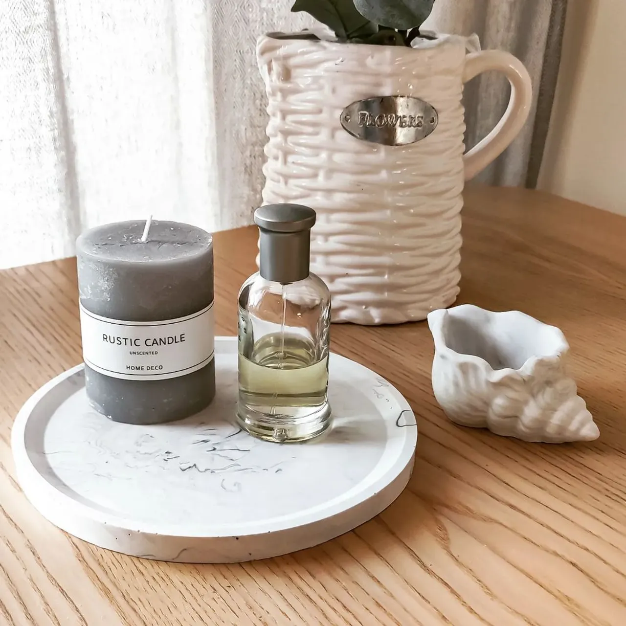 Your fav design - marble 🤍
.
.
.
#marble 
#smallshop 
#etsymakers 
#handmade 
#trinkettray 
#blackandwhite 
#neutralstyle 
#minimalism 
#minimalchic 
#neutral 
#white 
#jesmonitedecor 
#jewerlytray 
#homeinterior 
#smallbusiness 
#decor
#womensupportingwomen 
#lithuania 
#aesthetic 
#cozyhome