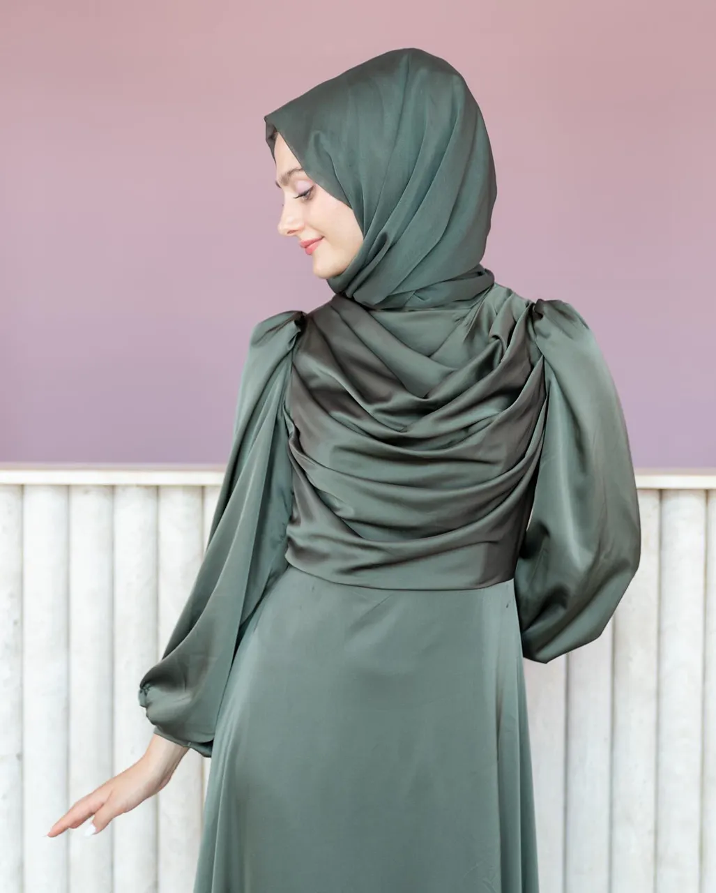 Selvi Abiye💕
Yoğun istek üzerine sık güncellenen stoklarıyla en zarif ekru date elbiseniz ahunare online ve mağazada💕
Harika renk seçenekleri kaydırmalıda💕
#datedress#tesetturabiye #weddinggown #weddingdress