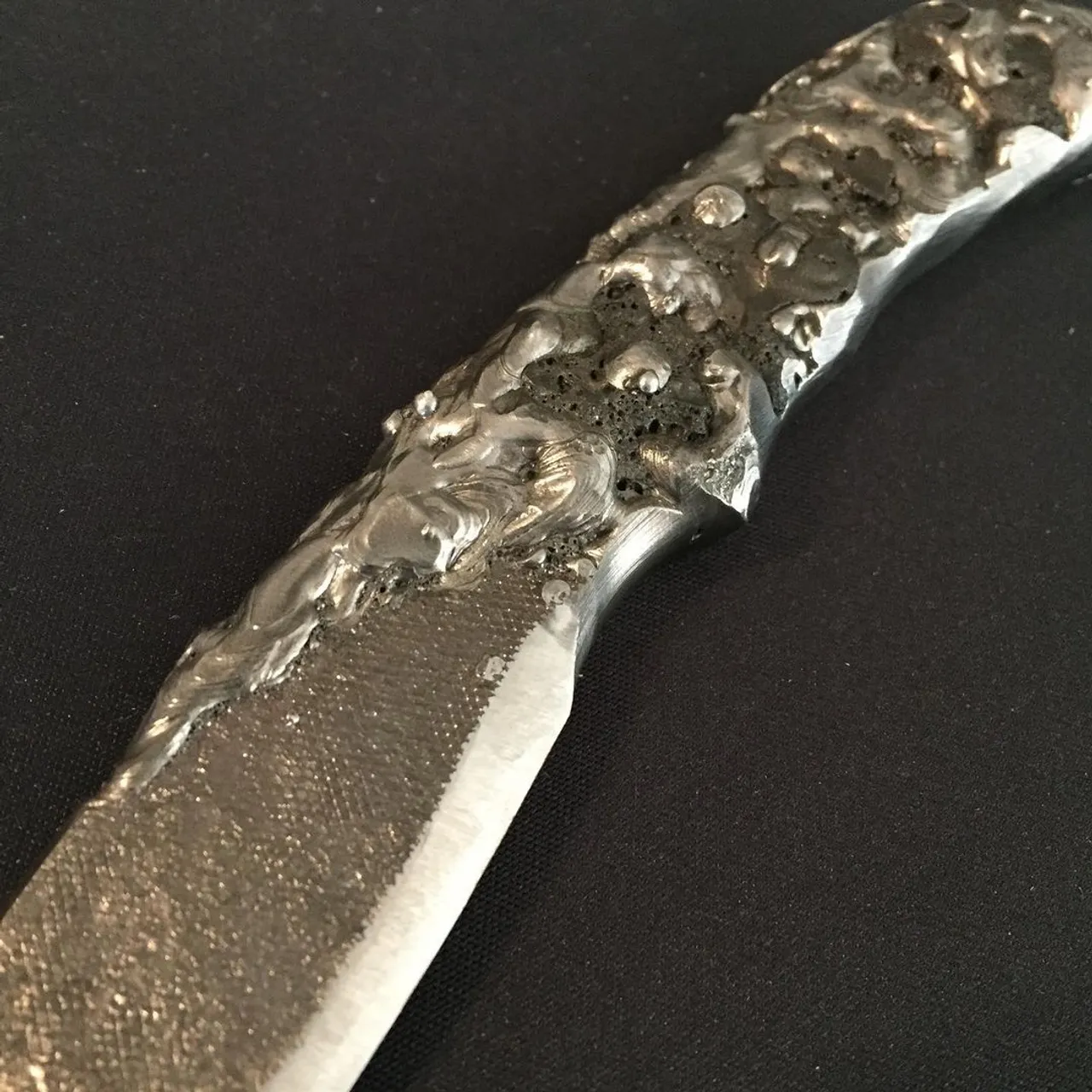 and an other one !

#knife #couteau #brutdeforge #forge #art #artisanatfrancais #artisanatdart #artisanat