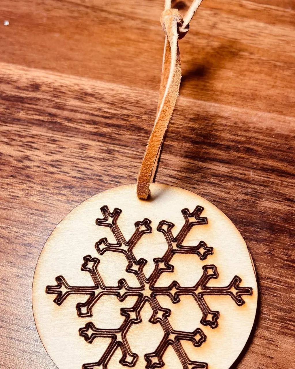New ornament designs at SUEDE KLOTH. Get your custom design here. Link in bio

#christmasdecor #christmastreedecorating #christmastree #madeinamerica #usa🇺🇸 #handcrafted