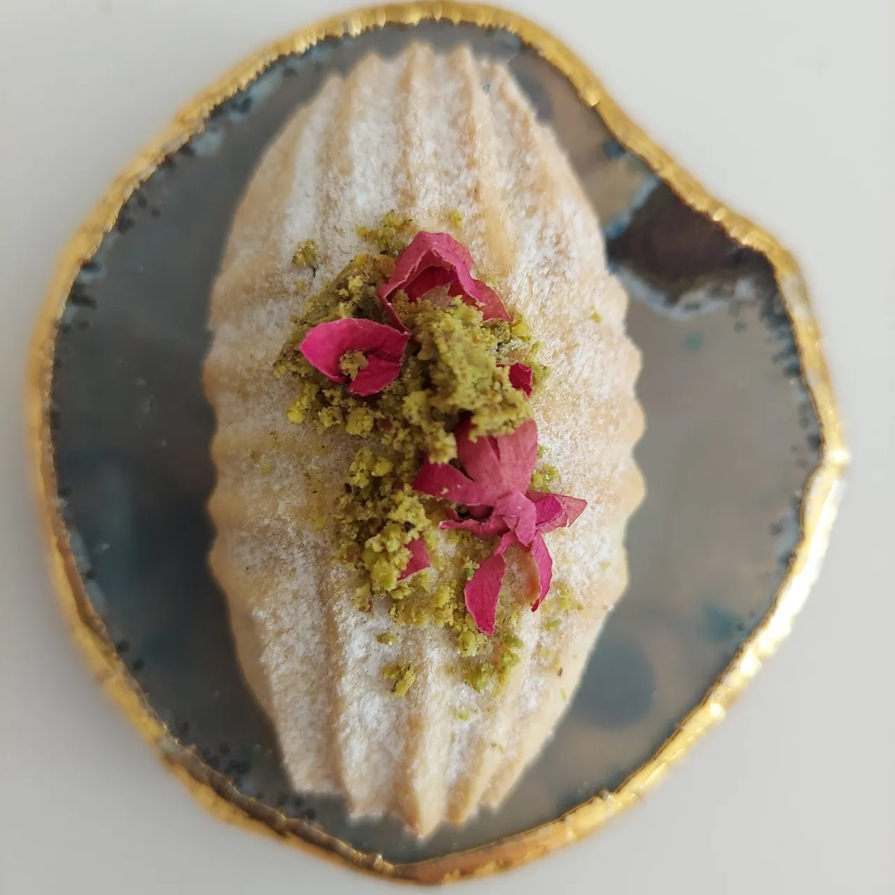 20 Pcs Maamoul Pistachio | Handmade Sweet Stuffed Cookies with Semolina and Pistachio, Gift Cookies, Christmas Cookies, Ramadan Aid Cookies

#etsy #etsyshop #etsyseller #etsysellersofinstagram #homemade #turkishfood #algerianfood #tunisianfood #maroccansnack #maamoul #stuffedcookies #cookies #christmascookies