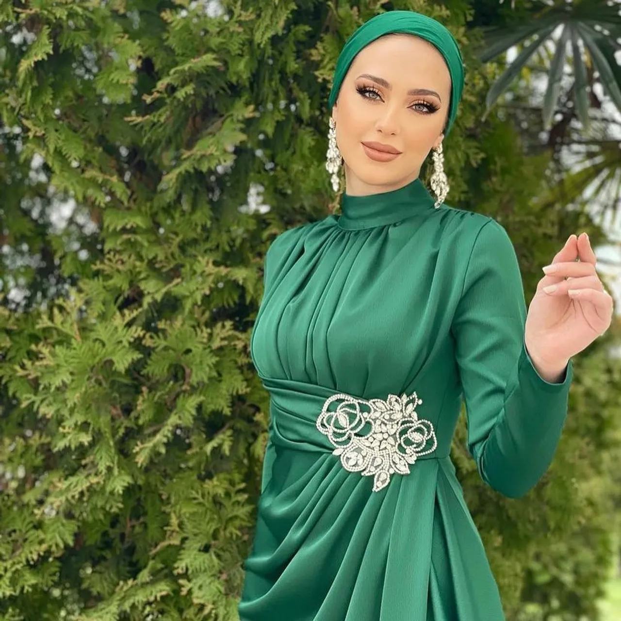 Berra Abiye - Özel Tasarım 😍
Gözalıcı renklerle çarpıcı feminen tasarım ahunarede
İlk alışverişinize özel 150₺ indirim ❤️
38-44 Beden Aralığı 💃
3 renk seçeneği (Sağa Kaydırın) 🌈
Türkiye ve Tüm Dünyaya Hızlı Kargo 🛩
Kredi Kartına Taksit İmkanı

Berra Hijab Evening Dress😍
38-44 EU Sizes Available
3 Color Option 🌈
Wordwide Express Delivery 🚚 
#tesettürabiyemodelleri #hijabfashion #hijablove #tesetturbutik #tesetturnisanlik #hijab #hijabootd#tasarimabiye #weddingdress #muslimweddingdress#hijabwear#davetelbisesi #eveningdress #eventdress