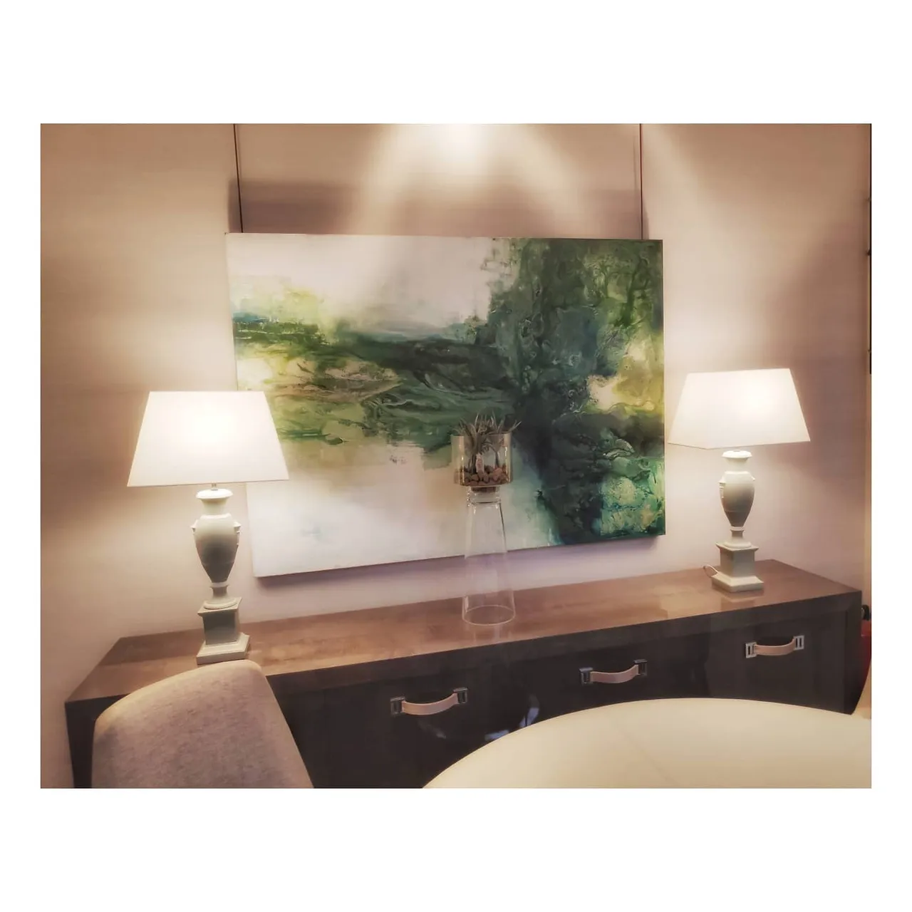 Simone decorar 's paintings on the beautiful interior designs by @amboan_ in Valencia. 

#abstractpaintingsforsale #cuadrosartísticos #cuadros abstractos #cuadrosminimalistas #cuadrosamano #cuadrosenserie #cuadrosoriginales #cuadrosdecorativosmodernos #personalizedartprints #personalizedartworks #abstractpaitingart #artforyourhome #artforsale #contemporarypaintings  #landscapepaintings #canvaspaitnings  #smallpaintings 
#artworkshop #artforinteriors  #artforhome  #acrylicartwork  #abstractpainting #interiordesigner #interiordesignerslife #cuadros #paintings #paintingsforsale #oilpaintings #acrylicpaintings #abstractart
