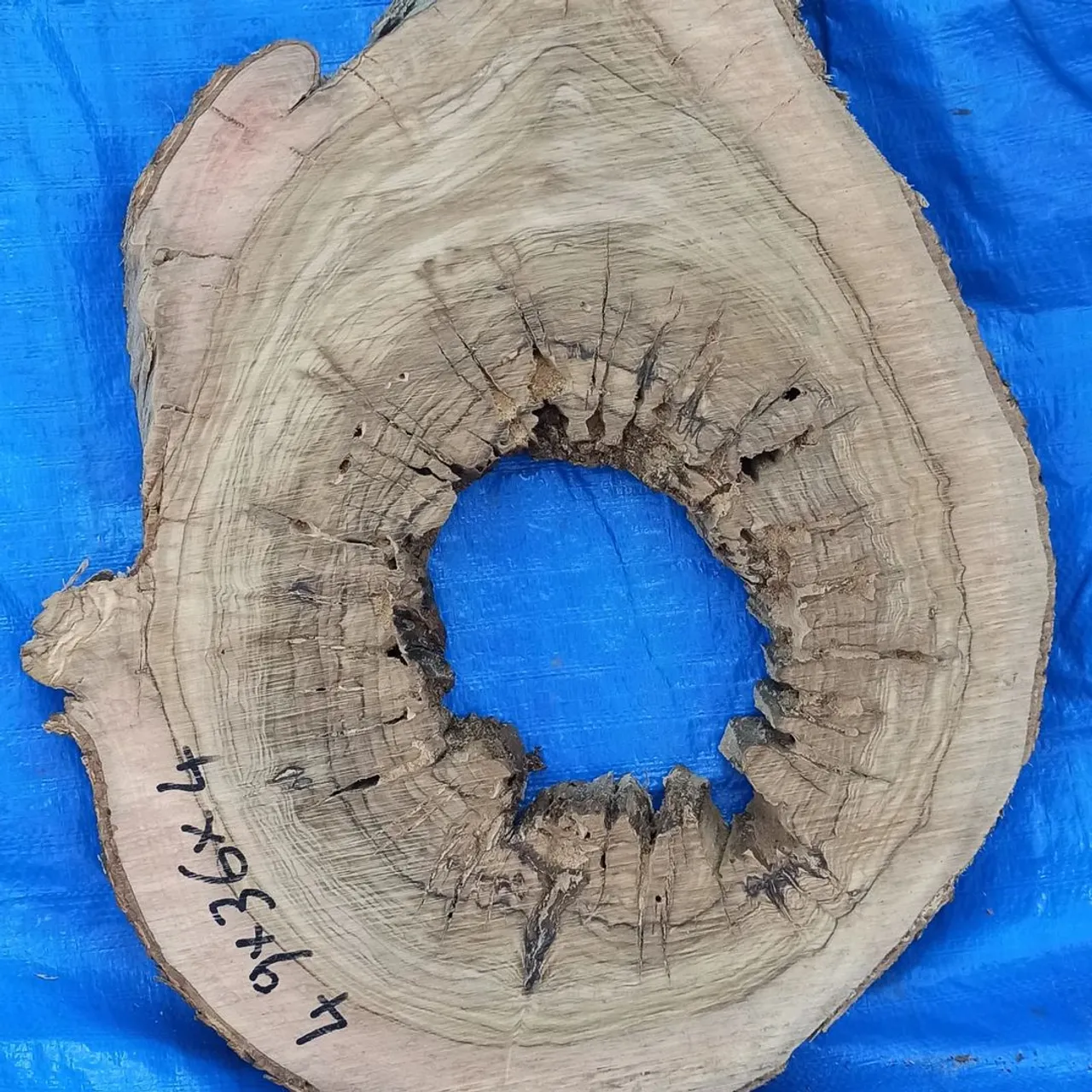 Olive wood.
#olivewood 
#olivewooddesigns