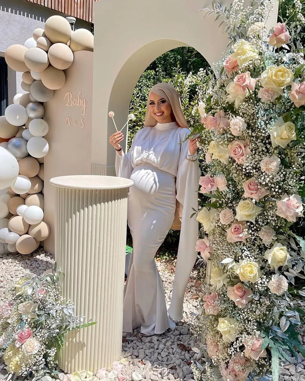 Değerli müşterimize paylaşımı için teşekkür ederiz. Kocaman bir maaşallah alalım mı ? 🧿🧿❤️
Elbisesi ve renk seçenekleri için kaydırın. 💃➡️
Thank you very much to our customer for sharing. Congratulations her and her husband on their baby. 💙💜🧿🧿
#ootd #outfit #influencer #influenceuse #beauty #simple #hijab #hijabfashion #hijabstyle #hijabista #hijabootd #inspiration #blogger #hijabmurah #hijaboutfit #outfitoftheday #outfitinspiration #lifestyle #lifestyleblogger #hijabchamber #outfitbook #hijabinspiration #couplegoals #couple #couples #mumtobe #babymama #genderreveal #tesettürabiyemodelleri #tesettürabiyemodelleri #hijab #