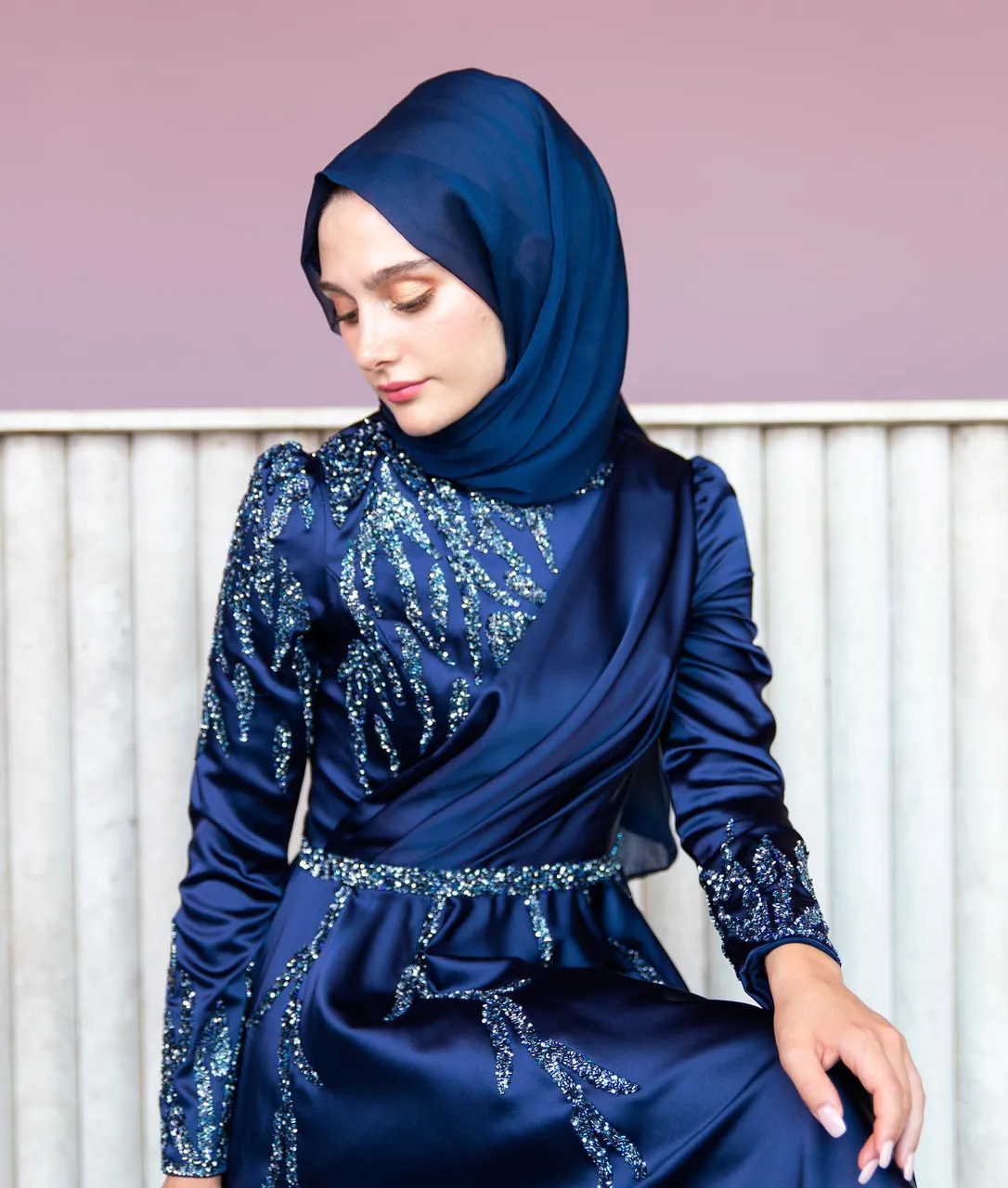 Hazal Abiye💕
İşlemeleri ve kesimi o kadar güzel kii klasiklerin baştacı diyebiliriz💕
Detay güzellikleri ve renk seçenekleri kaydırmalıdaa

👉Koşulsuz İade veya Değişim
✈️Ücretsiz & Hızlı Kargo
☎️👉Whatsapp:+90 532 272 57 09
#tesetturabiye#tasarımabiye #weddingdresses #muslimweddingdress #hijabwear #muslimwear #modestclothing #eveningdress #eveningdressmalaysia #eventdress #sözelbisesi #nişanelbisesi #davetelbise #kesfetteyiz