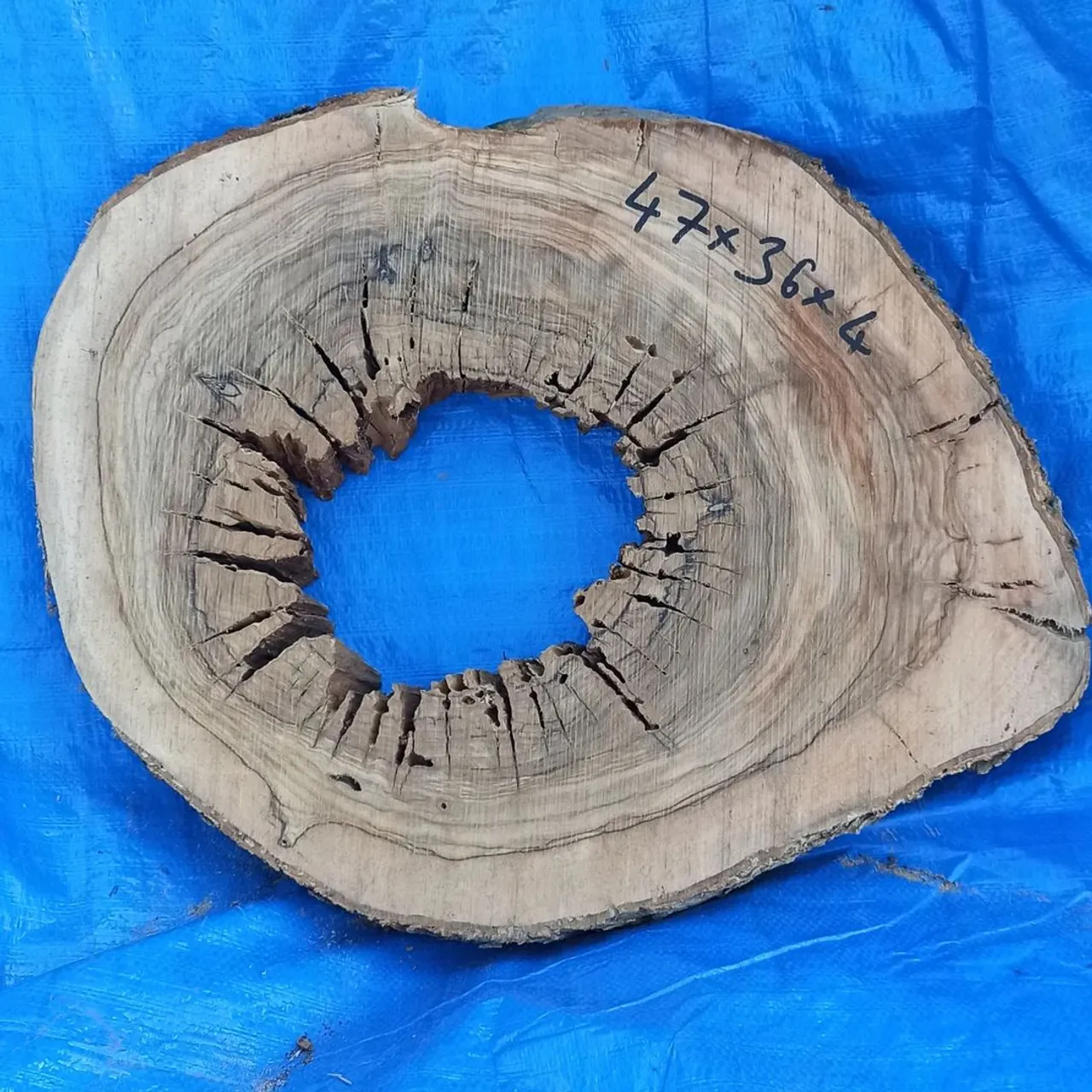 Olive wood.
#olivewood 
#olivewooddesigns