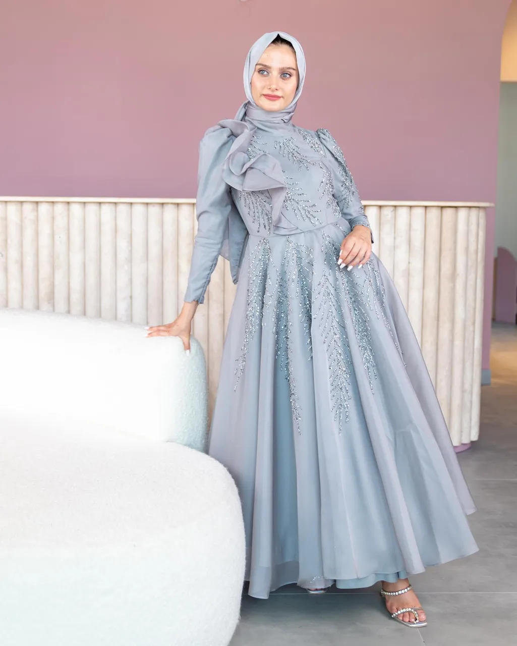 Elvin Abiye💕
İlk alışverişinize özel 150₺ indirim ❤️
36-44 Beden Aralığı 💃
Güzellik detayları ve ışıltılı videosu kaydırmalıda🌈
Türkiye ve Tüm Dünyaya Hızlı Kargo 🛩
Kredi Kartına Taksit İmkanı 
Elvin Hijab Evening Dress😍
38-44 EU Sizes Available
Wordwide Express Delivery 🚚 
#tesettürabiyemodelleri #weddingdresses #muslimweddingdress#hijabfashion #hijablove #tesetturbutik #tesetturnisanlik #hijab #hijabootd#eventdress#muslimdress #tasarımabiye