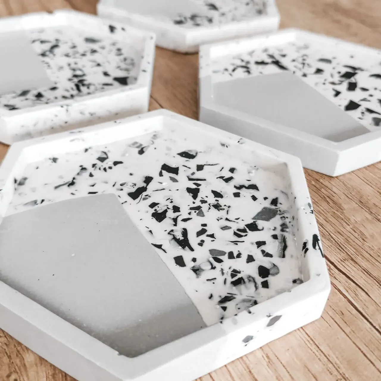 Monochrome 🤍🖤
A set of light grey coasters with black and white terrazzo.
Terrazzo is the most time-consuming and labor-intensive technique. But it's worth it.
.
.
.
#jesmonitedecor
#handmade
#decor
#smallbusiness
#etsyseller
#jesmonite
#terrazzo
#pastel
#monochromatic
#blackandwhite
#neutrals
#minimalism
#homeaesthetics
#coasters