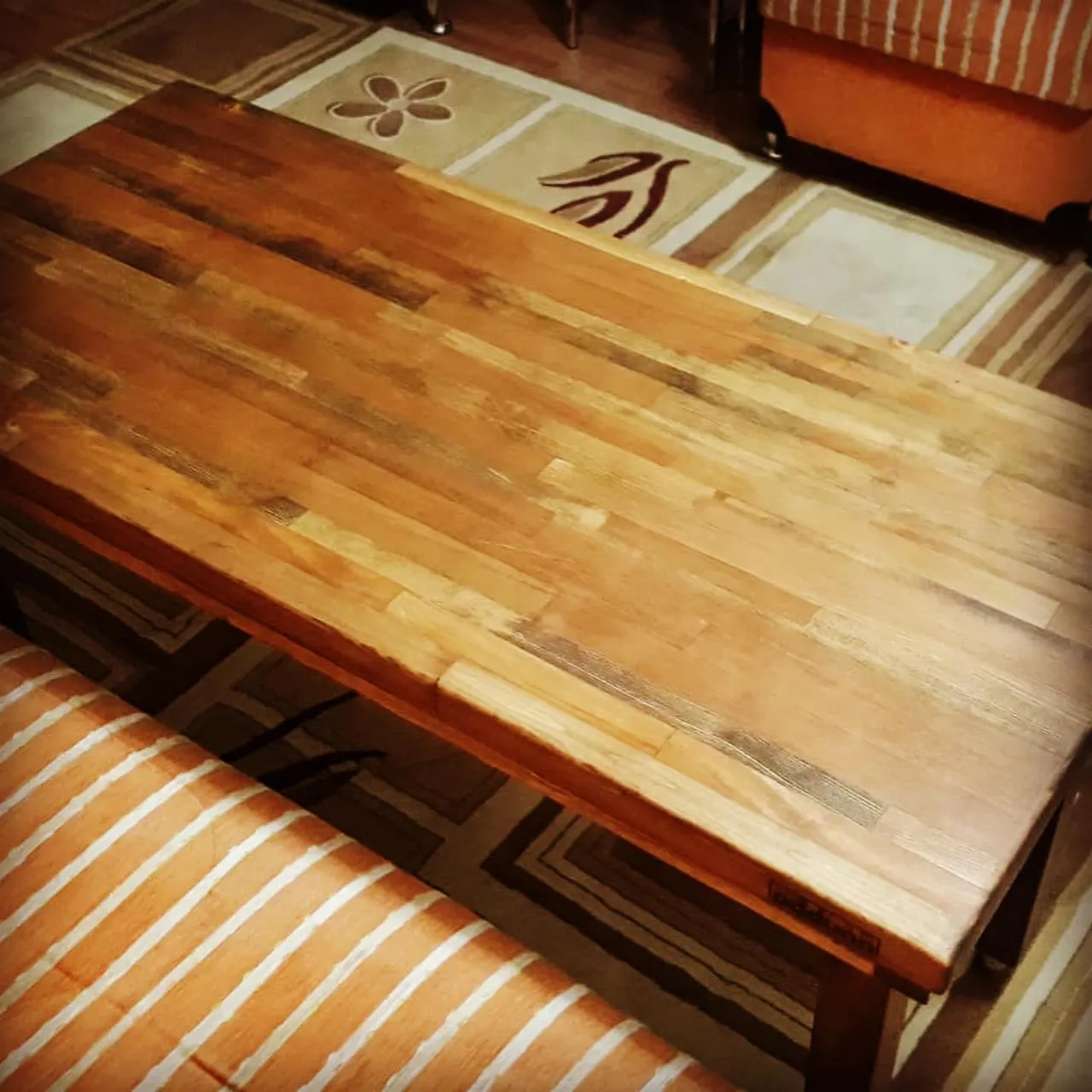 İsteğe özel siparişimizi tamamlayıp teslim ettik. Müşterimize iyi günlerde kullanması dileğiyle… 

• Çam Panel Hareketli Orta Sehpa
• 50x110 cm 
• Her yöne hareketli döner tekerli. 
• Fiyat ve diğer merak ettiğiniz her şey için bizimle iletişime geçin. 

📱WhatsApp: 05387973317

#doğalahşap #doğal #ahşap #ahsap #masa #ahsapmasa #sehpa #sehpamodelleri #ortasehpa #ortasehpamodelleri