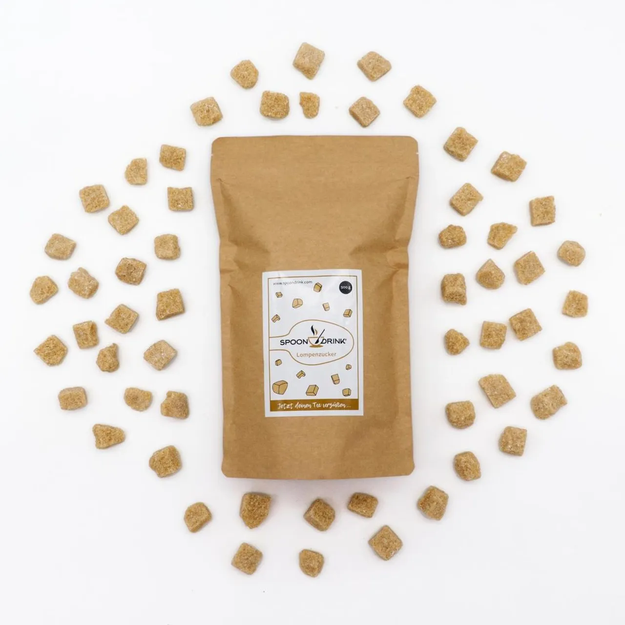 Wir lüften unser kleines #GEHEIMNIS 🔥

#Lompenzucker erweitert AB SOFORT unser Zucker-Sortiment und ist in unserem Online-Shop sowie auf Amazon verfügbar 😍

Was meint ihr: habt ihr Bock auf nen süßen #Tee ? 🍵

#Löffeltee #Spoondrink #TeeLöffel #TeeTrinken #TeeLiebe #TeeZucker #Lompen #ZuckerLompen #TeeLiebhaber