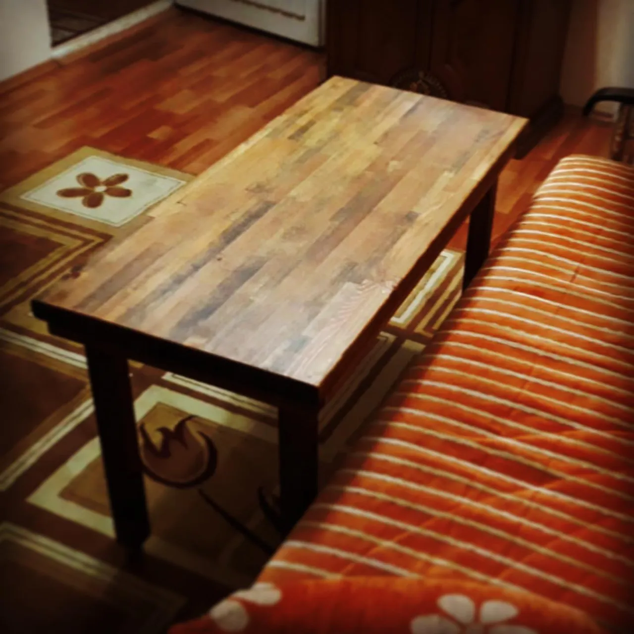 İsteğe özel siparişimizi tamamlayıp teslim ettik. Müşterimize iyi günlerde kullanması dileğiyle… 

• Çam Panel Hareketli Orta Sehpa
• 50x110 cm 
• Her yöne hareketli döner tekerli. 
• Fiyat ve diğer merak ettiğiniz her şey için bizimle iletişime geçin. 

📱WhatsApp: 05387973317

#doğalahşap #doğal #ahşap #ahsap #masa #ahsapmasa #sehpa #sehpamodelleri #ortasehpa #ortasehpamodelleri
