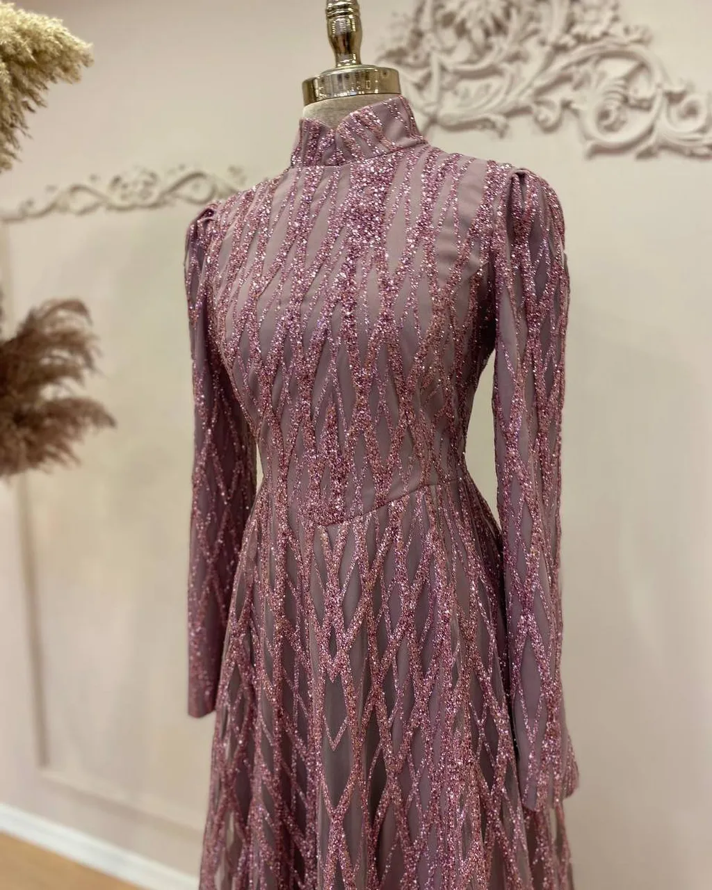 Salkım Abiye - Özel Tasarım 😍
Fiyat: 3000 TL (≈165 €) 💳
İlk alışverişinize özel 150₺ indirim ❤️
38-48 Beden Aralığı 💃
7 renk seçeneği (Sağa Kaydırın) 🌈
Türkiye ve Tüm Dünyaya Hızlı Kargo 🛩
Kredi Kartına Taksit İmkanı

Salkım Hijab Evening Dress😍
Price: 165€ - 164$
38-48 EU Sizes Available
7 Color Option 🌈
Wordwide Express Delivery 🚚 
#tesettürabiyemodelleri #hijabfashion #hijablove #tesetturbutik #tesetturnisanlik #hijab #hijabootd