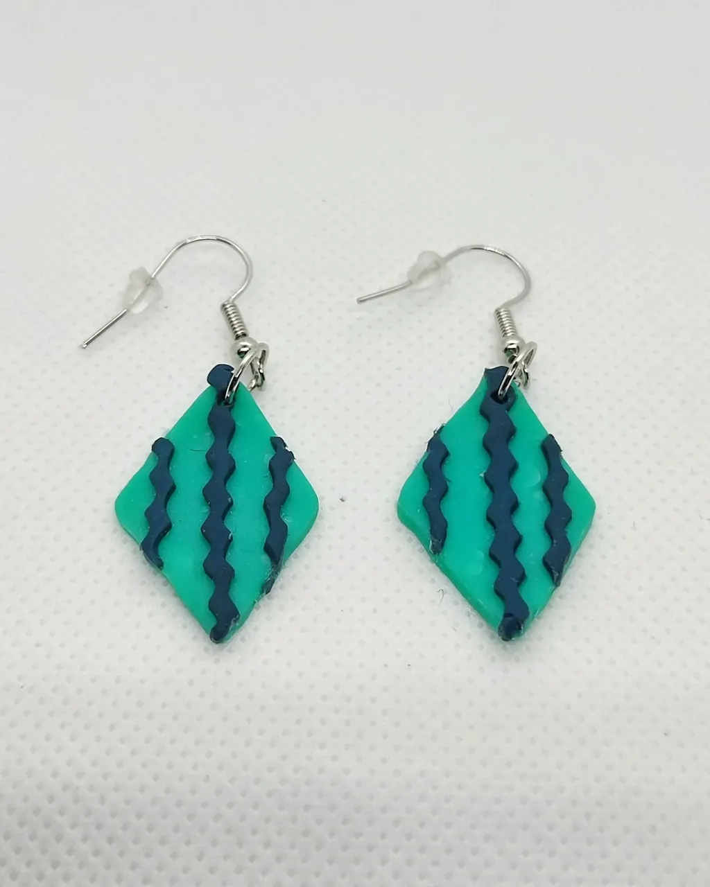 ¡Nuevo diseño en tonos azules! 💙
¡Algunas ya tienen también su regalo! 🤗
.............
New design in blue colours! Some people have received their gifts! 🤗
#arcillapolimerica #artesania #artesanal #polimerclay #handmadejewelry #handmade #handmadeearrings #earrings #personalizables #pendientesartesanales #pendientes