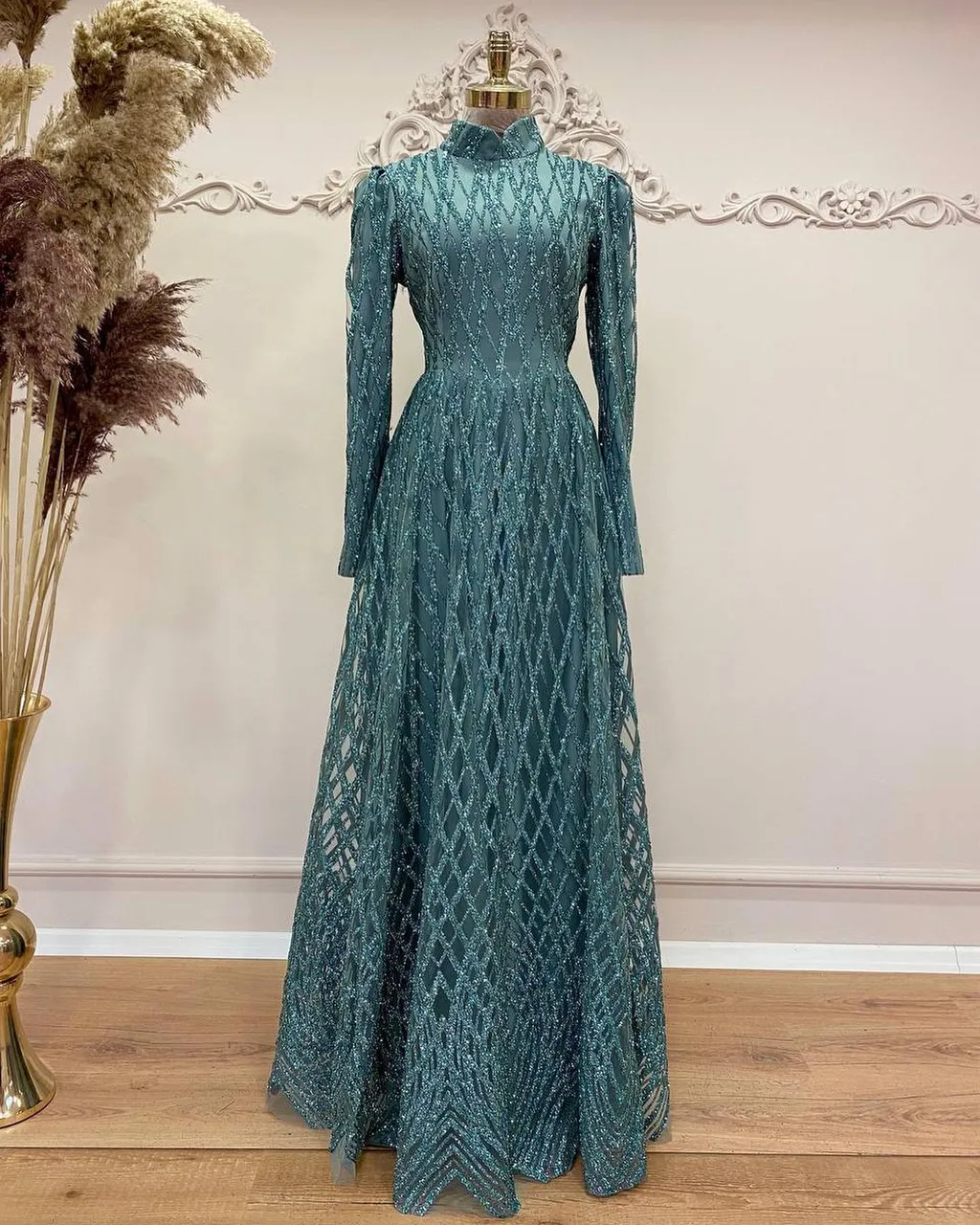 Salkım Abiye - Özel Tasarım 😍
Fiyat: 3000 TL (≈165 €) 💳
İlk alışverişinize özel 150₺ indirim ❤️
38-48 Beden Aralığı 💃
7 renk seçeneği (Sağa Kaydırın) 🌈
Türkiye ve Tüm Dünyaya Hızlı Kargo 🛩
Kredi Kartına Taksit İmkanı

Salkım Hijab Evening Dress😍
Price: 165€ - 164$
38-48 EU Sizes Available
7 Color Option 🌈
Wordwide Express Delivery 🚚 
#tesettürabiyemodelleri #hijabfashion #hijablove #tesetturbutik #tesetturnisanlik #hijab #hijabootd