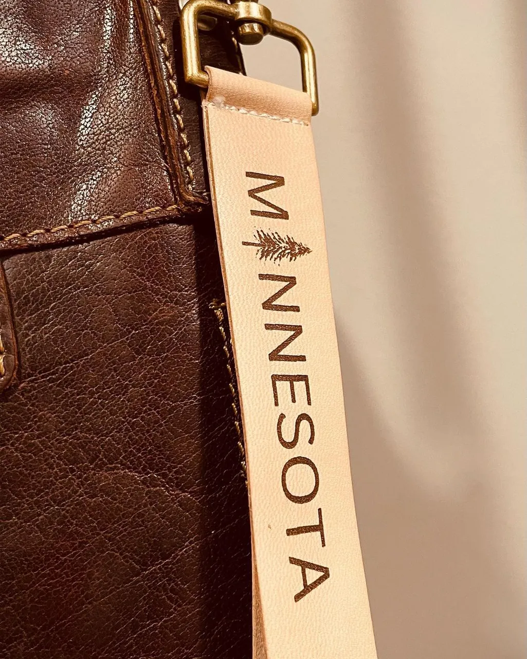 Get your very own custom key chain, purse latch, or suitcase identifier today! Customizable to your exact needs. These are wonderful for travel. Put your info inside this lovely double leather identifier. Spice up your purse with a design that is your very own. The sky is the limit on design! Get yours only @suedeklothusa ! 

#travel #keychains #keychain #keys #house #car #suitcase #purse #custom #drive #home