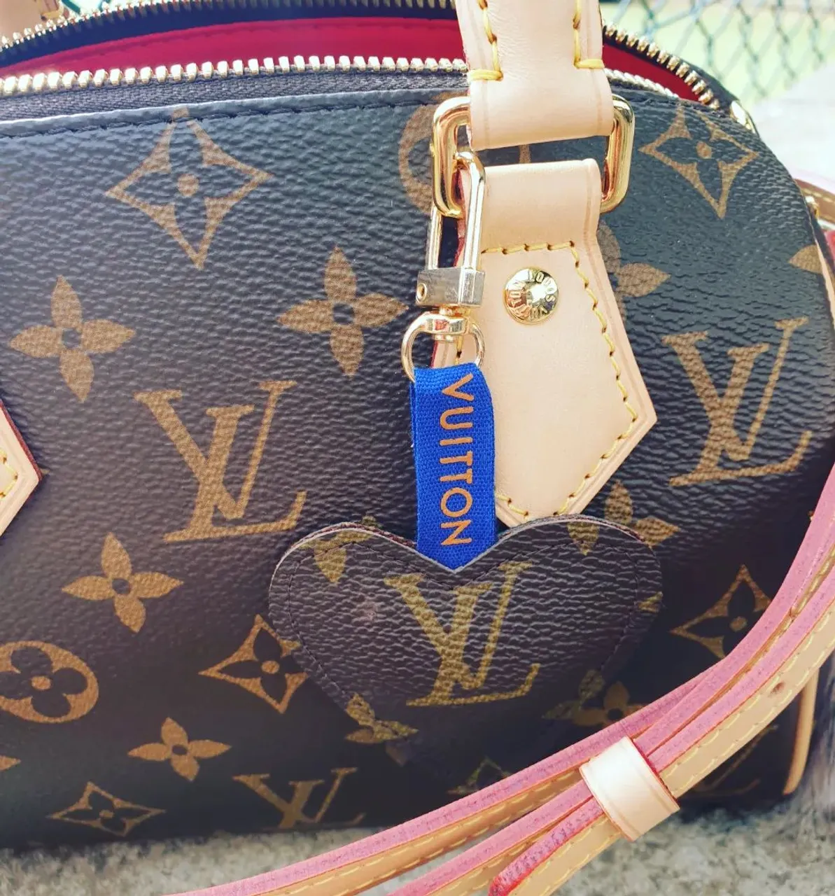 Getting ready for Wimbledon?  Have you see the latest Tennis collection by LV? What do you think? I am just happy to be able to dress my speedy up and take it to Tennis #wimbledon #eimb #tennis #wimbeldon2022 #london #speedy20 #lvspeedy20 #canvas #monogram