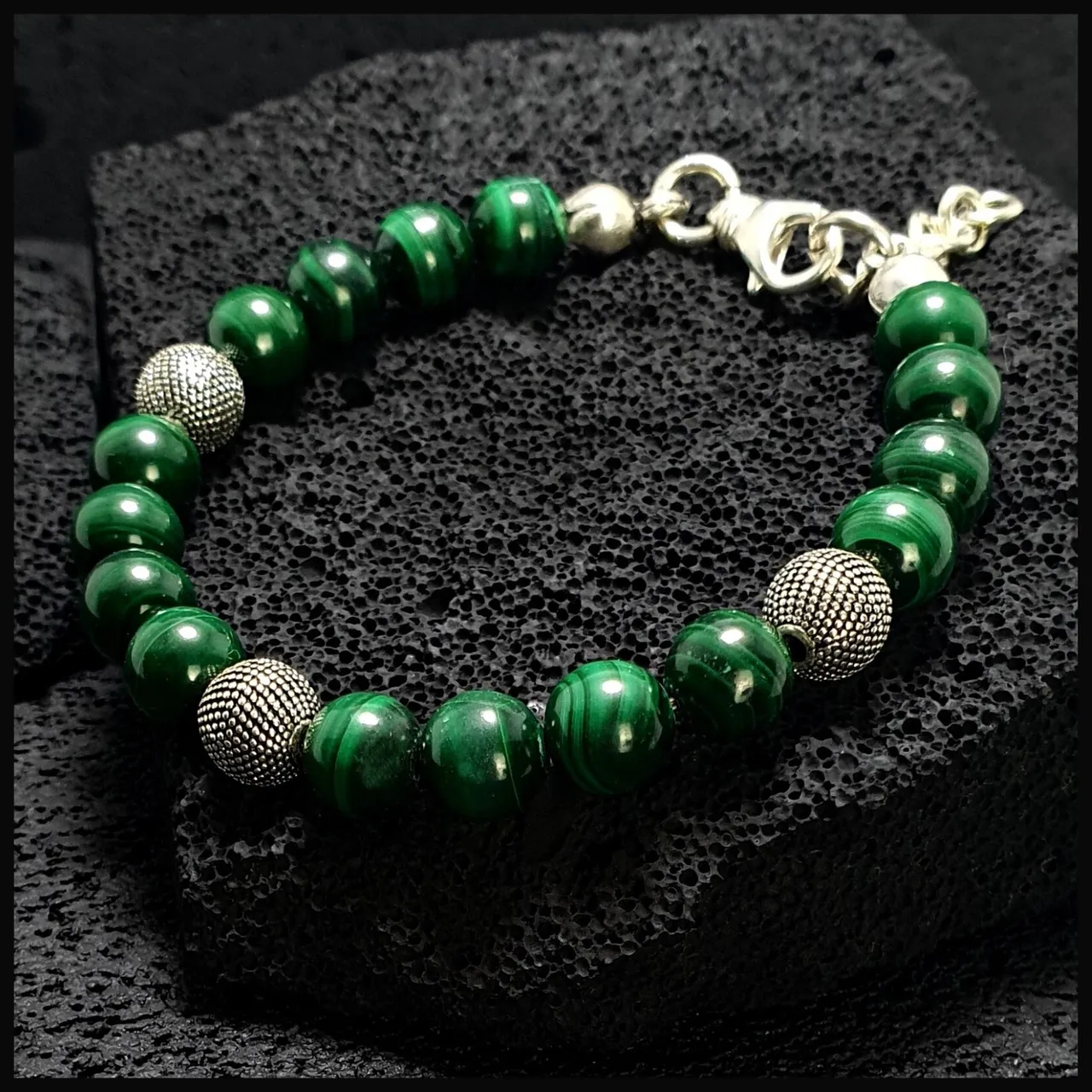 NATURAL MALACHITE BRACELET WITH SOLID SILVER ACCESSORIZE
Handmade Natural Gemstone Jewelry

All our design prepares according to your given size with love.

Please visit our esty shop for order;
https://www.etsy.com/shop/SevenArtJewelry

#etsy#handmadejewelry#sevenartjewelry#etsysuccess#etsyshop#etsymarket#uniquedesign#qualityworkmanship#qualitystone#solidsilver#silverbracelet#greenbeads@sevenartjewelry @etsysuccess