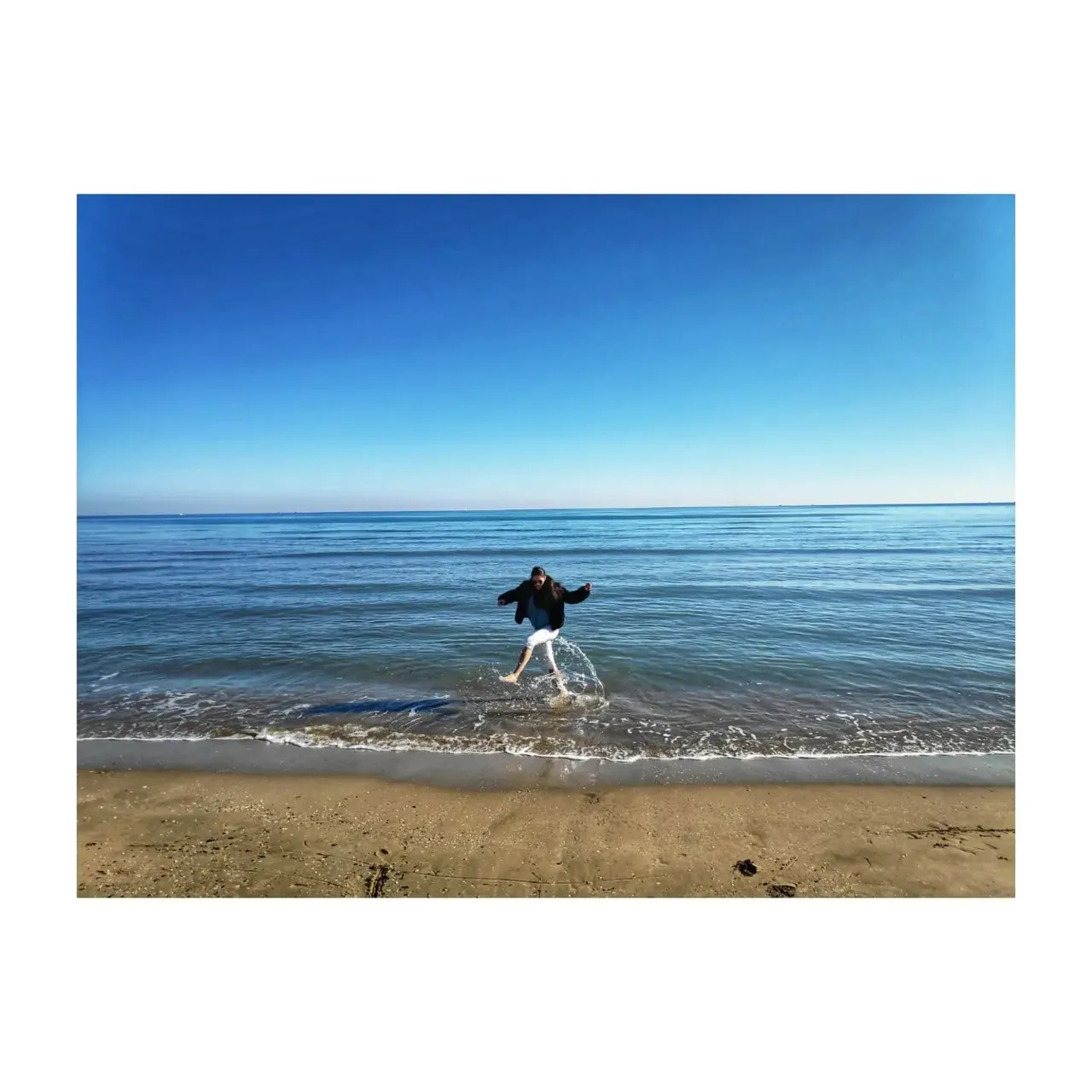 Looking forma inspiration and energy's ⚡⚡⚡
Nothing better to get inspired than the natural world. I am so lucky to live near the beach.
#artistlife #artistsupport #artistinspiration #artistinspired #artandlife #artandlifestyle #beachlife #beachvibes #beachday #natureinapiration