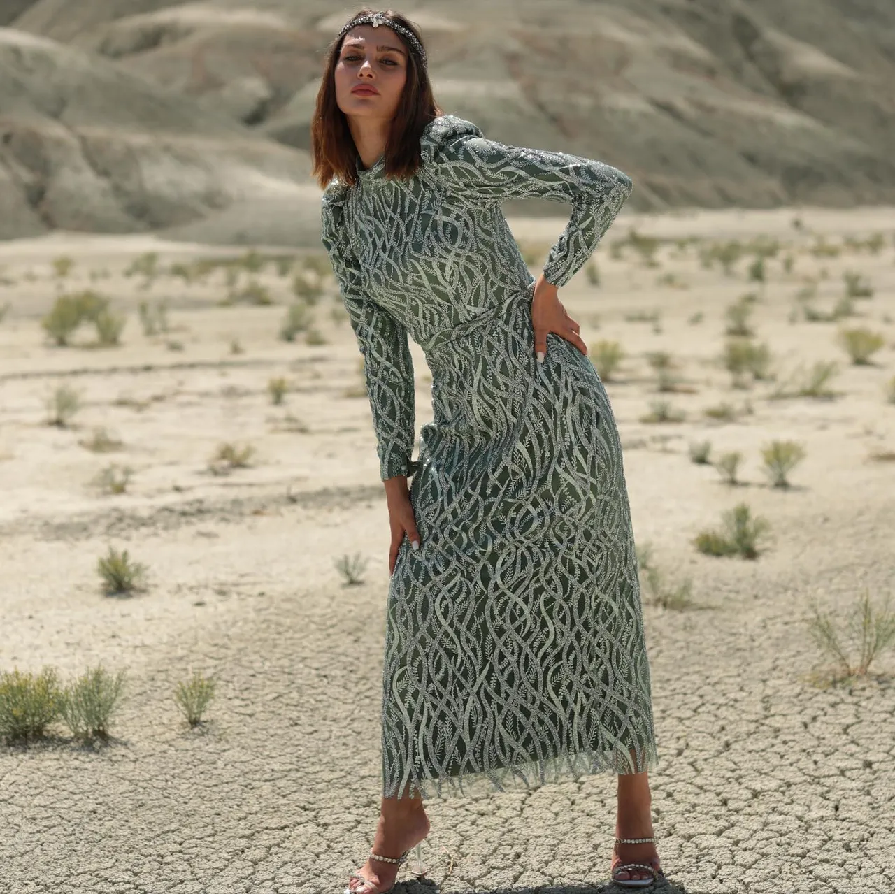 Sima Abiye💕
Gözalıcı ışıltılarıyla çok özel kalem tasarımımız tüm zarif renkleriyle ahunarede💕
Peki sizin favoriniz hangi rengi? seçenekler kaydırmalıda
👉Koşulsuz İade veya Değişim
✈️Ücretsiz & Hızlı Kargo
☎️👉Whatsapp:+90 532 272 57 09
#tesetturabiye #kalemabiye #kalemelbise #tasarımabiye #weddingdress #muslimweddingdress #muslimwear #hijabwear #modestwear #sözelbisesi #nişanelbisesi #davetelbisesi #eveningdressmalaysia #eveningdress#tasarımelbise #eventdress#weddingwear#modestwear #modestclothing #kesfetteyiz#dügünelbisesi #davetelbise #kesfetteyim