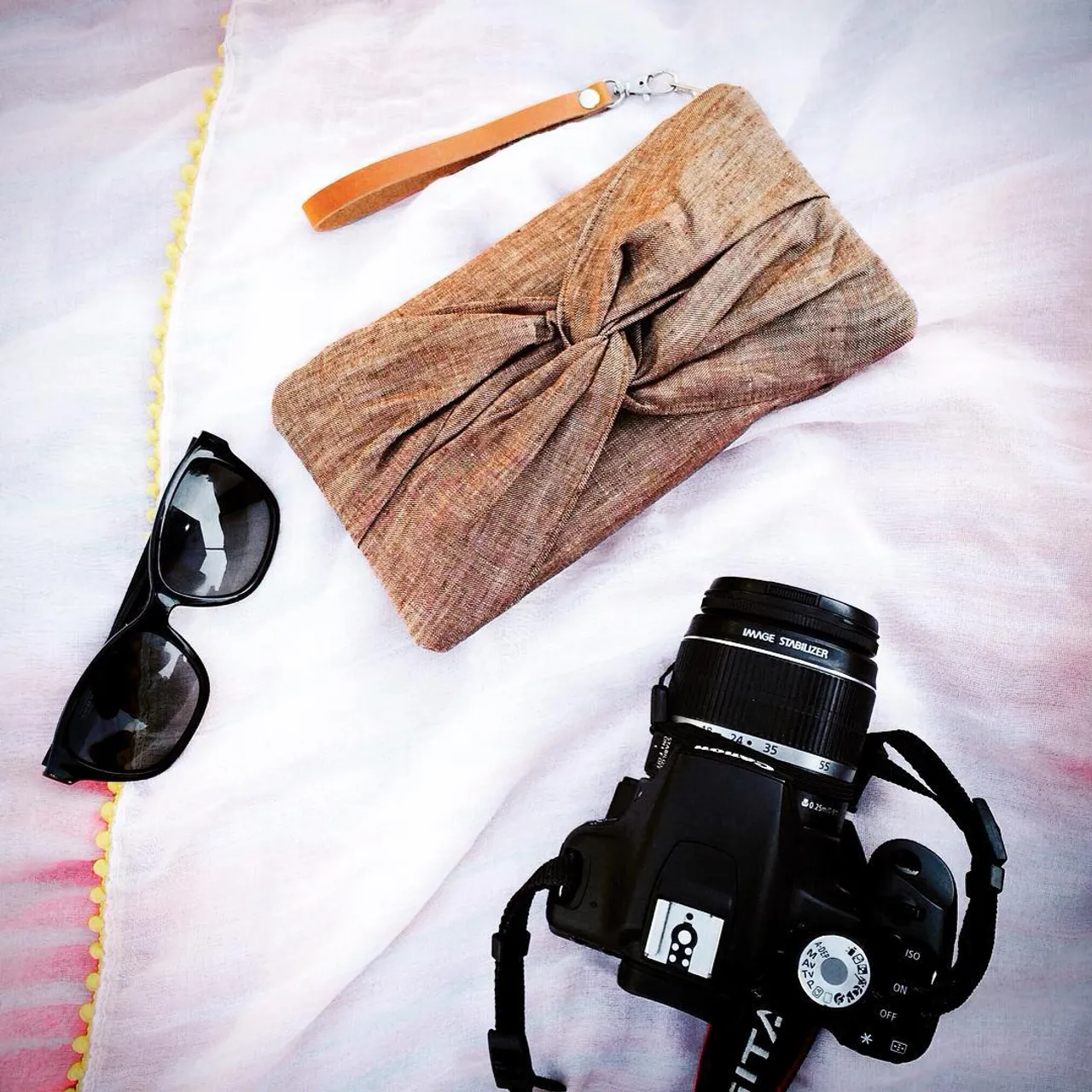 Little retreat at #rusianriver #bohemianstyle #summerstyle #bohostyle #rusticwedding #bananacottage #etsy
