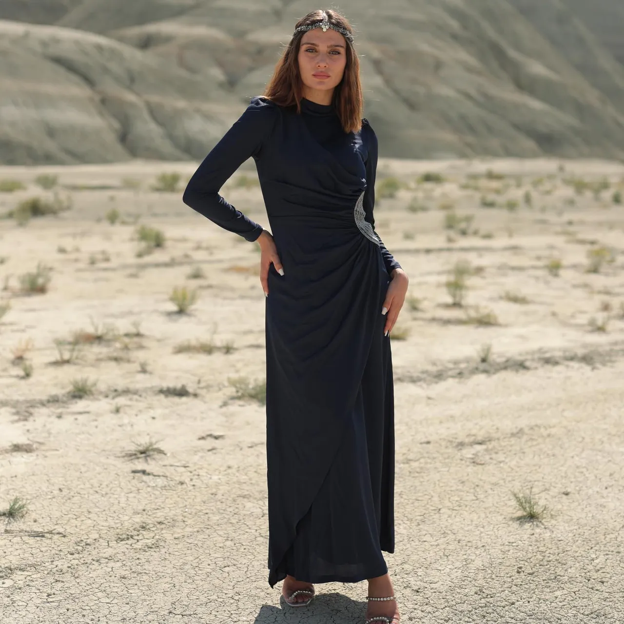 Selin Abiye💕 
Her fizikde bir beden ince gösteren kusursuz drapeleriyle sınırlı sayıda ahunarede
Harika detay kareleri ve renkler kaydırmalıda..
İlk alışverişinize özel 150₺ indirim ❤️
38-48 Beden Aralığı 💃
2 renk seçeneği (Sağa Kaydırın) 🌈
Türkiye ve Tüm Dünyaya Hızlı Kargo 🛩
Kredi Kartına Taksit İmkanı

Selin Hijab Evening Dress😍
38-44 EU Sizes Available
3 Color Option 🌈
Wordwide Express Delivery 🚚 
#tesettürabiyemodelleri #hijabfashion #hijablove #tesetturbutik #tesetturnisanlik #hijab #hijabootd#nikahelbisesi #davetelbisesi #eventdress #eveningdresses #muslimweddingdress #muslimwear #kalemelbise #tesettürelbiseler