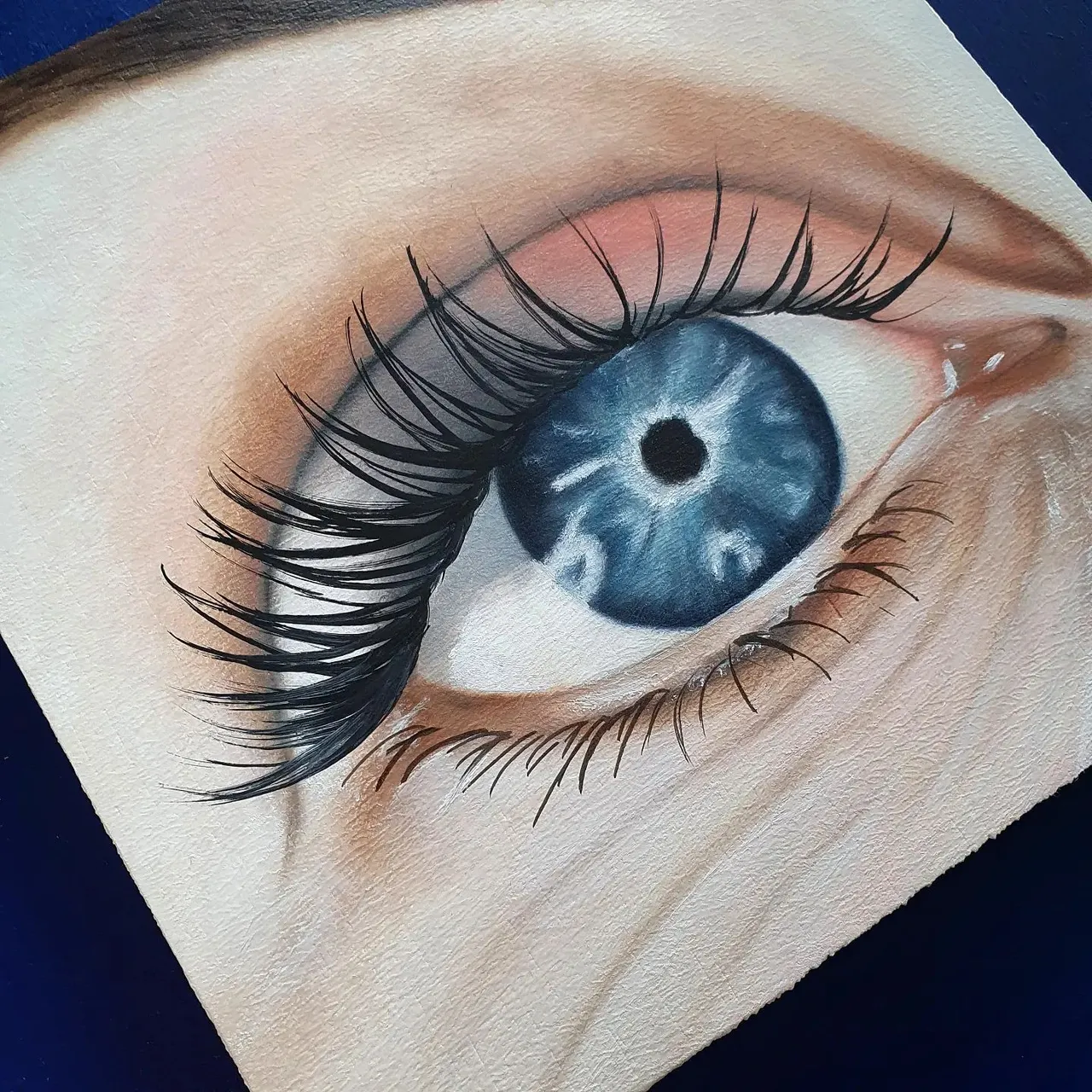 Eye: Lisanne v/d Berg
We've opened our eyes
Oil on wood
20x20cm
Story of Lisanne:
I was always gullible until I came to the Malieveld at the first demonstration. I will never forget the violence I saw there, how the news pages were framed and how we were being lied to, which opened my eyes wide.
From that moment on, more things started to strike me and so I am not able to close my eyes to them anymore. In the meantime, IĀ lost count of how many actions and demonstrations I have been to, and how much violence I have seen from the police but also a lot of connections with loving people. Bizarre when you have an image in mind and then figure out that it is not correct at all. But I am so glad that I was able to wake up.
I am still looking for more eyes to paint, so are you interested in participating šš¼
https://www.debbievervoort.com/project-info
