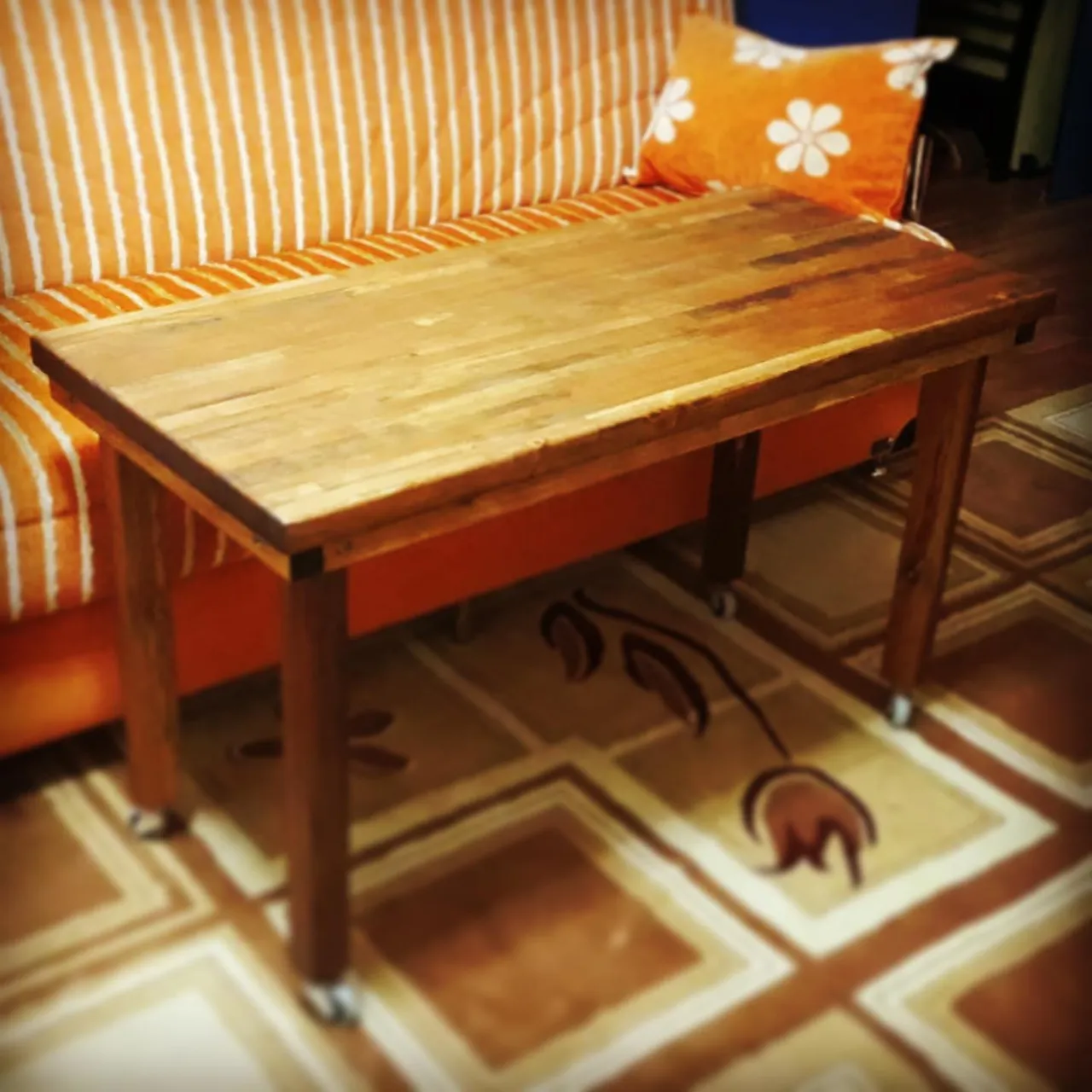 İsteğe özel siparişimizi tamamlayıp teslim ettik. Müşterimize iyi günlerde kullanması dileğiyle… 

• Çam Panel Hareketli Orta Sehpa
• 50x110 cm 
• Her yöne hareketli döner tekerli. 
• Fiyat ve diğer merak ettiğiniz her şey için bizimle iletişime geçin. 

📱WhatsApp: 05387973317

#doğalahşap #doğal #ahşap #ahsap #masa #ahsapmasa #sehpa #sehpamodelleri #ortasehpa #ortasehpamodelleri