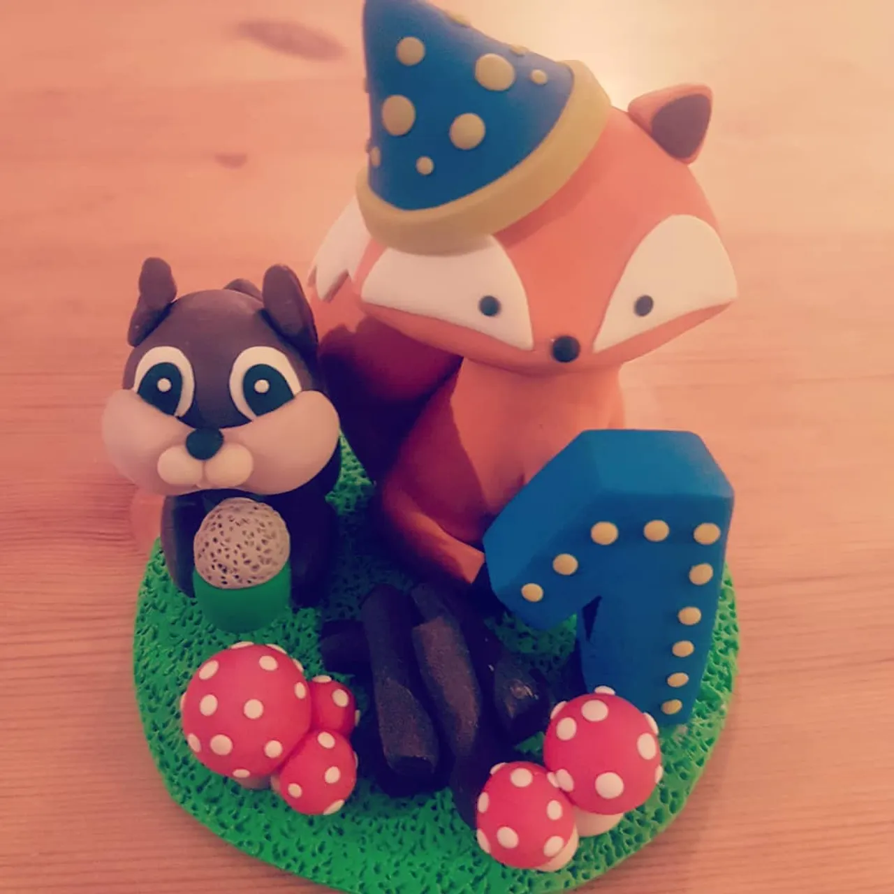 Kids birthday cake topper 😉 for more unique cake toppers please visite my shop in bio 👉
#birthday🎂 #birthdaycaketopper  #fox  #foxfigurine #cakedecoration #caketoppers #cakefigure #firstbirthdayparty #firstbirthday #birthdaycenterpiece #birthdaycake #polymerclaylove #etsyseller #etsy #smallbusinesslife #creative #figurine