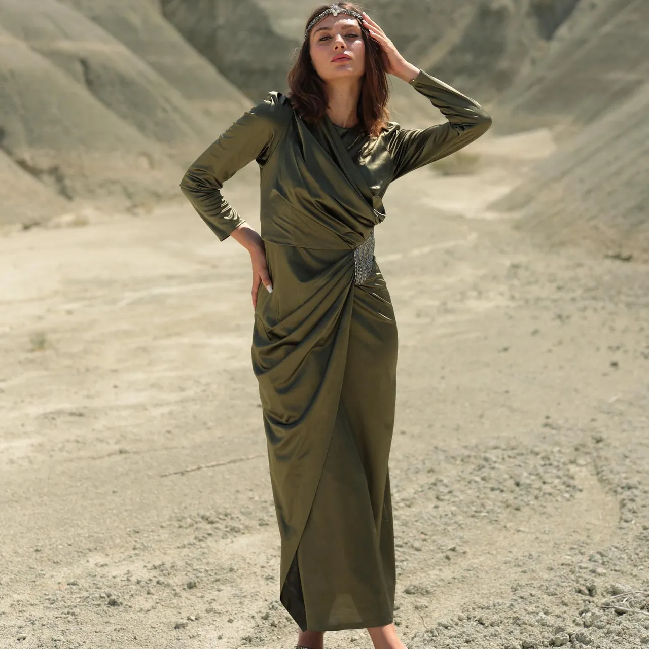 Kleopatra Abiye💕
Bir beden ince gösteren efsane tasarım tüm harika renk seçenekleriyle ahunarede💕

👉Koşulsuz İade veya Değişim
✈️Ücretsiz & Hızlı Kargo
☎️👉Whatsapp:+90 532 272 57 09
#tesetturabiye #tesettürabiyeelbise #tasarımabiye #tasarımelbise #weddingdresses#weddingdress #muslimweddingdress #muslimweddingindonesia #kalemelbise #muslimwear #hijabwear #muslimdress #muslimclothes #düğünelbisesi #sözelbisesi #nişanelbisesi #davetelbise #eveningdress #eventdress