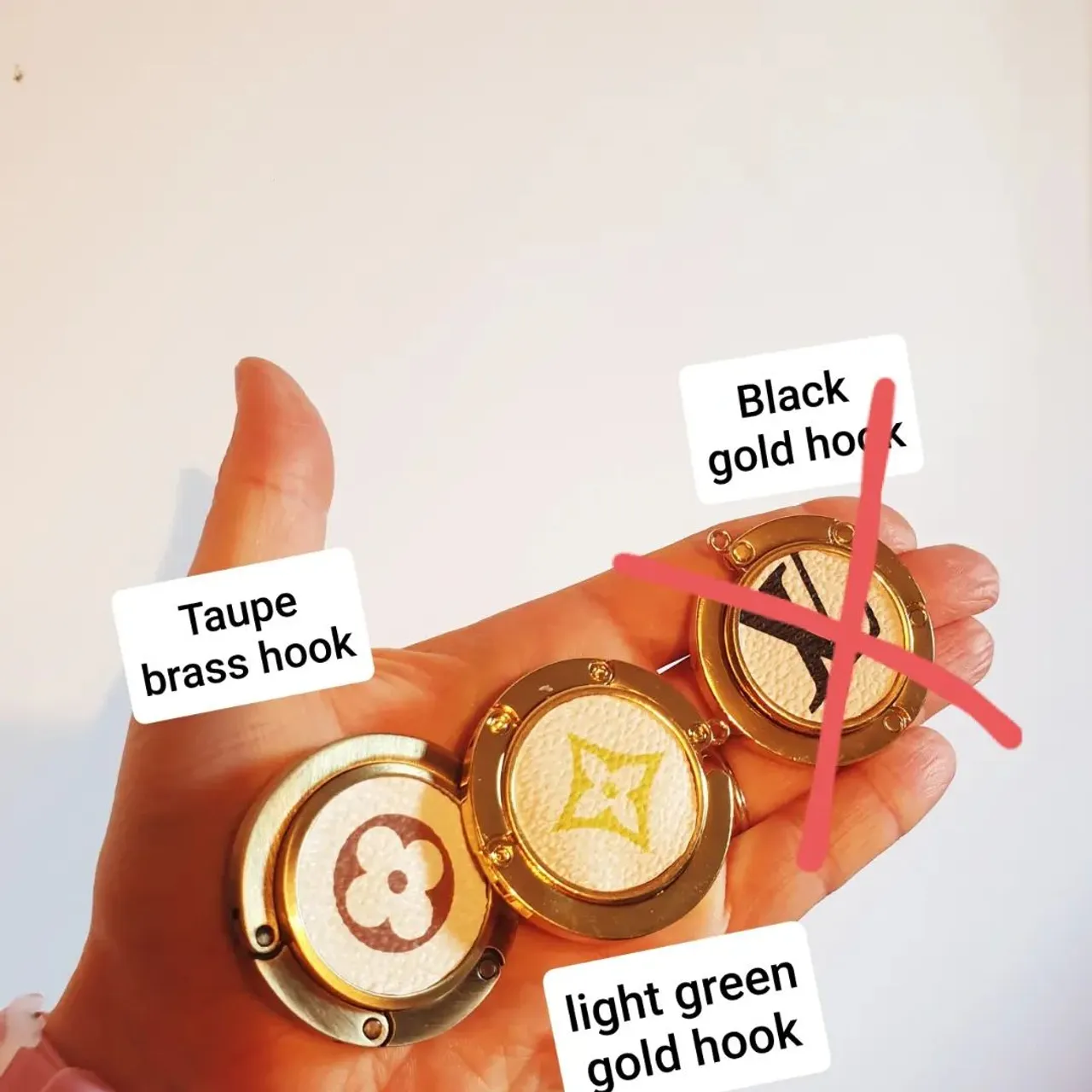 The speedy that keeps on giving...
Thank you for your kindness 
Luxurybagheaven.com with your help and generosity has raised £150 and this amount has been transferred to Women's aid account.

I'd like to help more so please don't hesitate to get in touch if you'd like to get a bag hook/butler from these patches. 
I hope to raise a bit more before Christmas 🎄 
T h a n k  y o u
#thankyou #speedy30 #lvmulticolor #lvmurakami #luxurybagheaven #baghook #bagbutler #madeinuk #madetoorder #madeinscotland #speedy30multicolor #lvspeedy #canvas #upcycled #repurpose