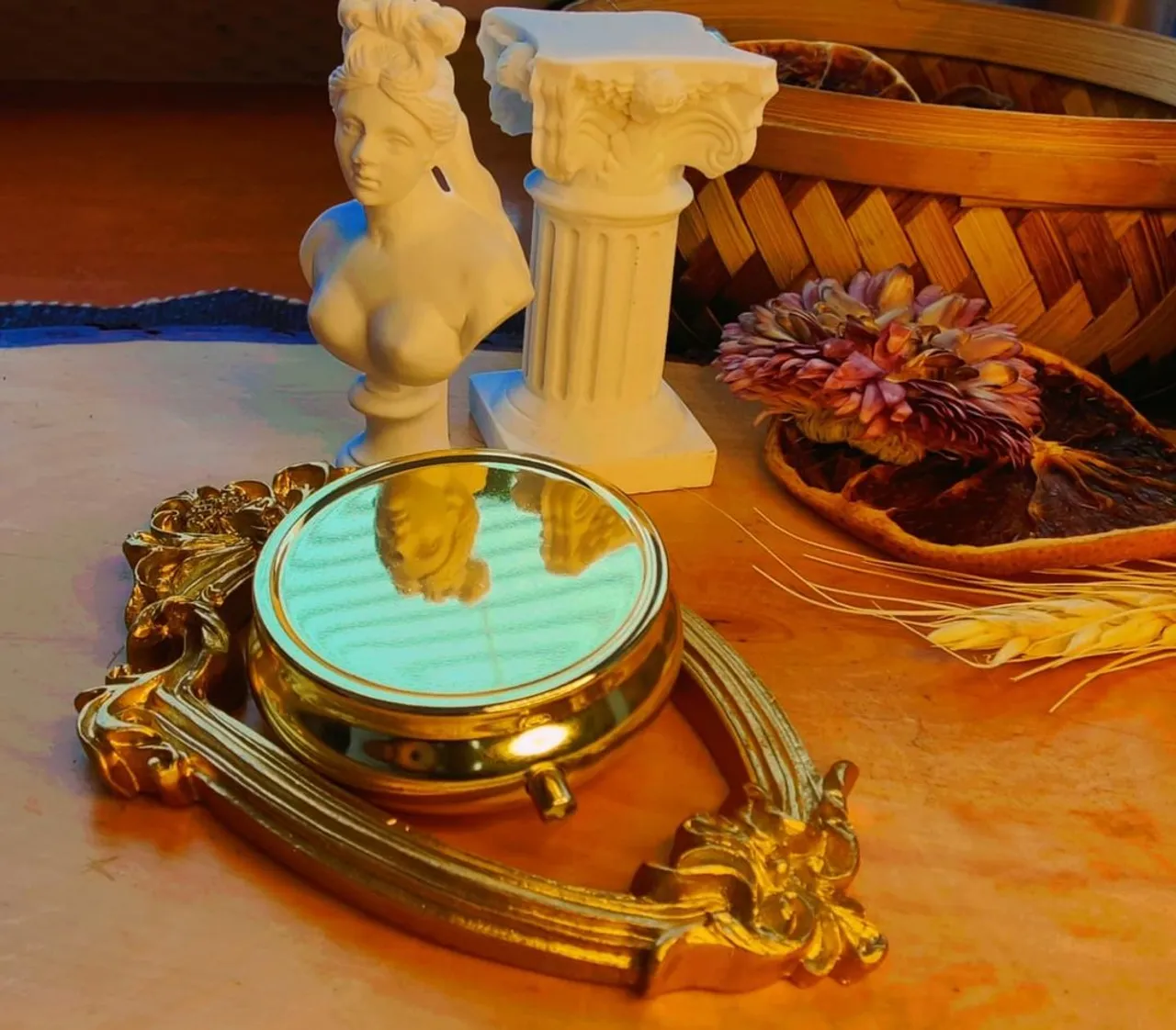 Excited to share the latest addition to my #etsy shop: Round golden button-jar with solid perfume Special Version

Perfect for a perfume from our collection that you want to have in a bigger version. Fits 20 grams (0.7oz) of product and opens up by a small button. What a beauty 😍

https://www.etsy.com/listing/1201919823/round-golden-button-jar-with-solid

#solidperfume #witcherperfume #skyrimgifts #theelderscrolls #artisanperfume #handmadeperfume #nicheperfume #etsy #geekgifts #lotr