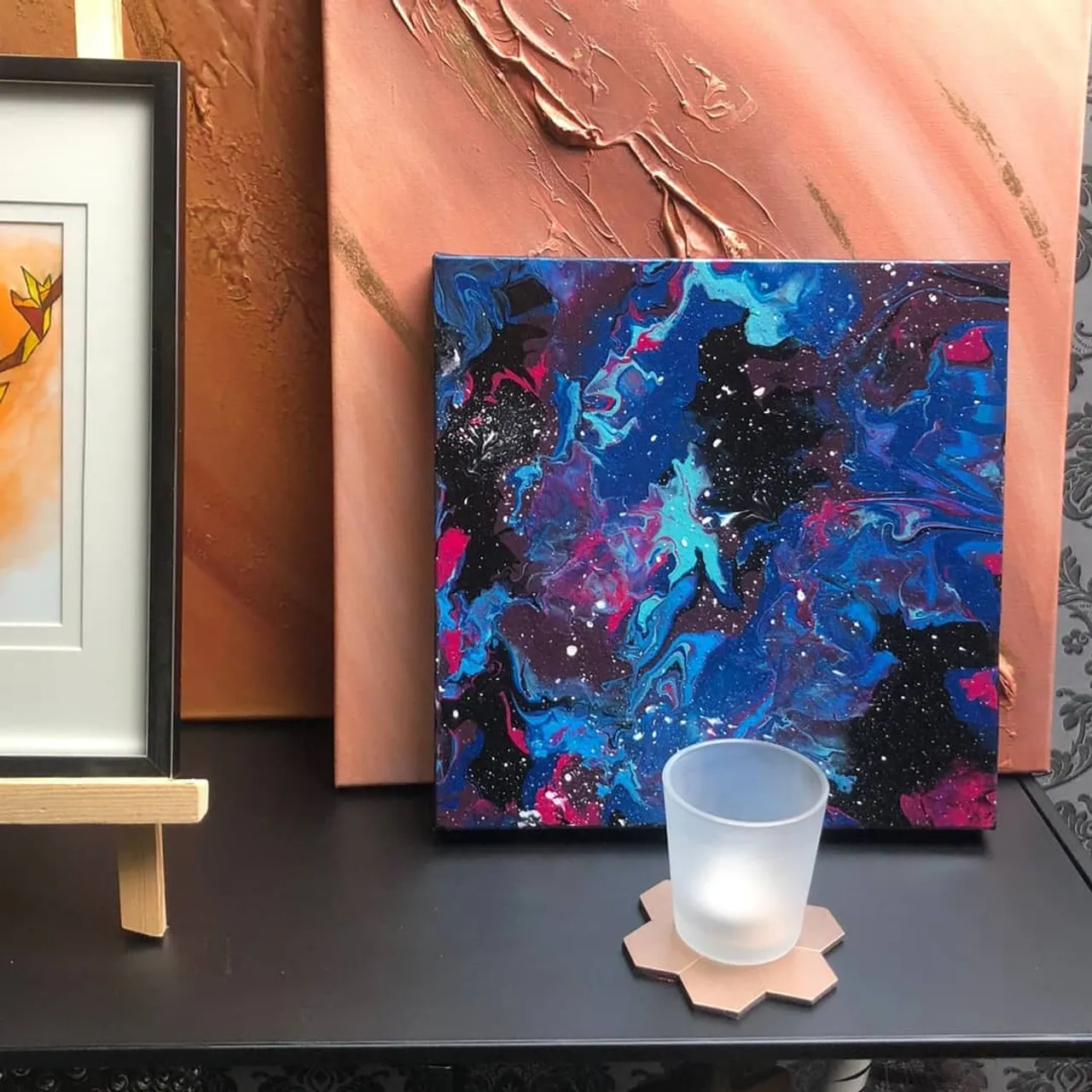 Good light is a thing 👩‍🎨 #galaxy #pouringpaint #acrylicpainting #artistoninstagram #inspiartion #paintingforsale #painting #obrazwylewany #obrazakrylowy #obrazynasprzedaż #kunst #KhanomiArt