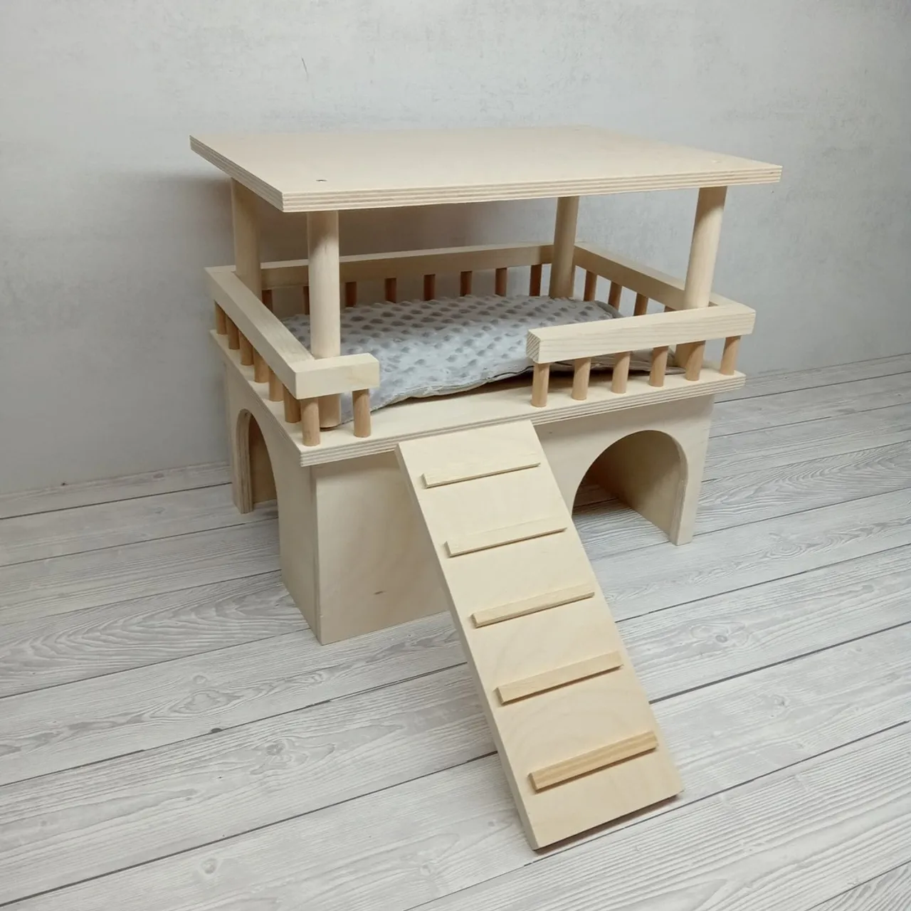 Duzy drewniany domek dla Twojego małego przyjaciela.🤩🐇😍.
#drewnianydomek #domekdlaswinkimorskiej #houseforpets #accesoriesforpets