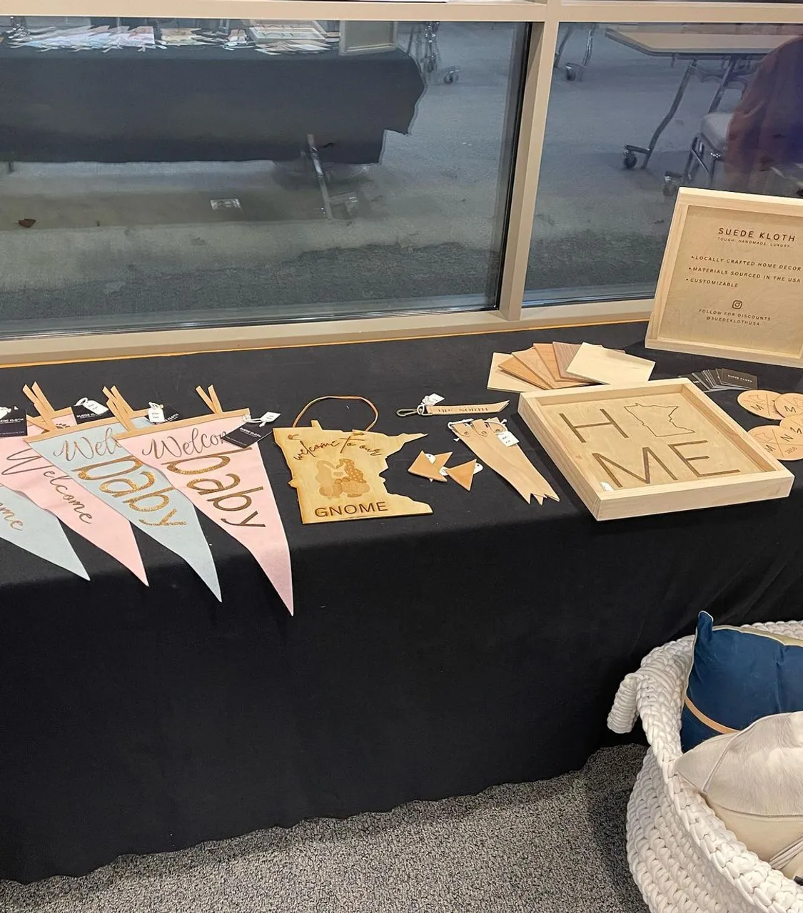 All set up and ready for a fun weekend at @rosecraftshows! Come check us and all the vendors out at the Eagan Community Center Saturday and Sunday 10-4
#craftfair #homedecor #pillows #eaganmn #vendor #shopping #handcrafted #sale #freeshipping