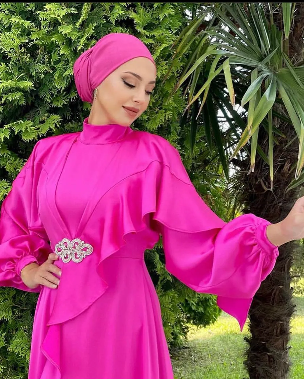 Helin Abiye -Özel Tasarım 💕
Satenin en gözalıcı renkleri ve tasarımları ahunarede
İlk alışverişinize özel 150₺ indirim ❤️
38-44 Beden Aralığı 💃
3 renk seçeneğiyle websitemizde ve mağazamızda🌈
Türkiye ve Tüm Dünyaya Hızlı Kargo 🛩
Kredi Kartına Taksit İmkanı
jü
Helin Hijab Evening Dress😍
38-44 EU Sizes Available
3 Color Option 🌈
Wordwide Express Delivery 🚚 
#tesetturabiye #tasarımabiye #weddingdresses #muslimweddingdress