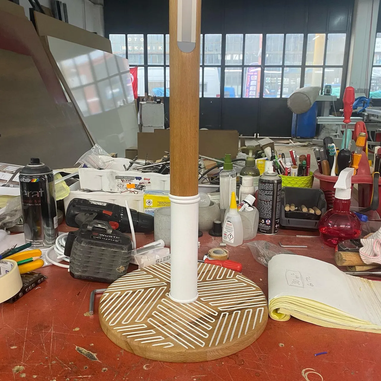 Lambader ve sarkıt uyumu… İşbirliği için teşekkürler @siensi_net  #lightingdesign #aydınlatma #lambader