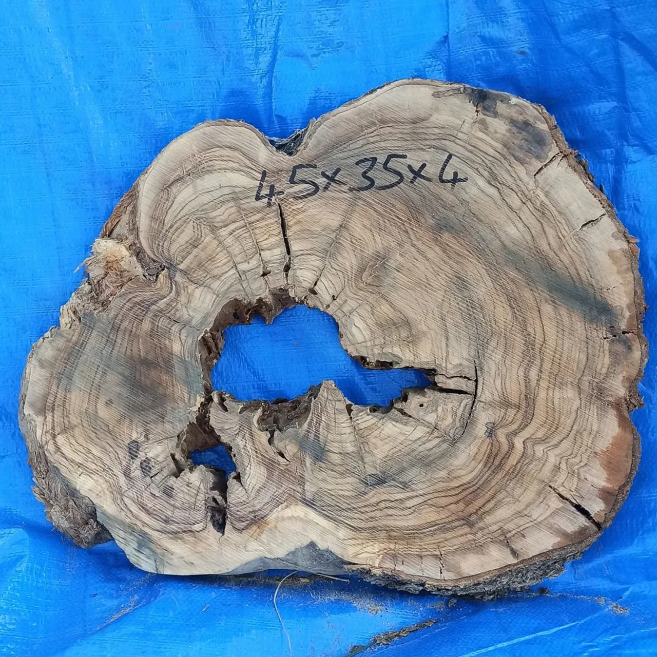 Olive wood.
#olivewood 
#olivewooddesigns