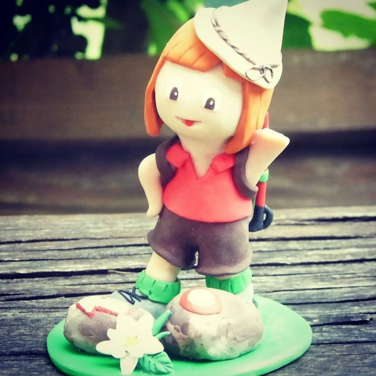 Personalize your birthday with this adorable cake topper. Perfect for photos to remember your special day 😉 for more designs please visit my shop 👉 
#hikers #hikerlife #mountainbirthday #birthdaycaketopper #outdoorsygirl #girllove #hiking #hikinggirls #etsyseller #smallbusiness #customcaketopper #caketopper  #climbingcake #lovemountains #backpacking #adventure #polymerclay #birthdayparty