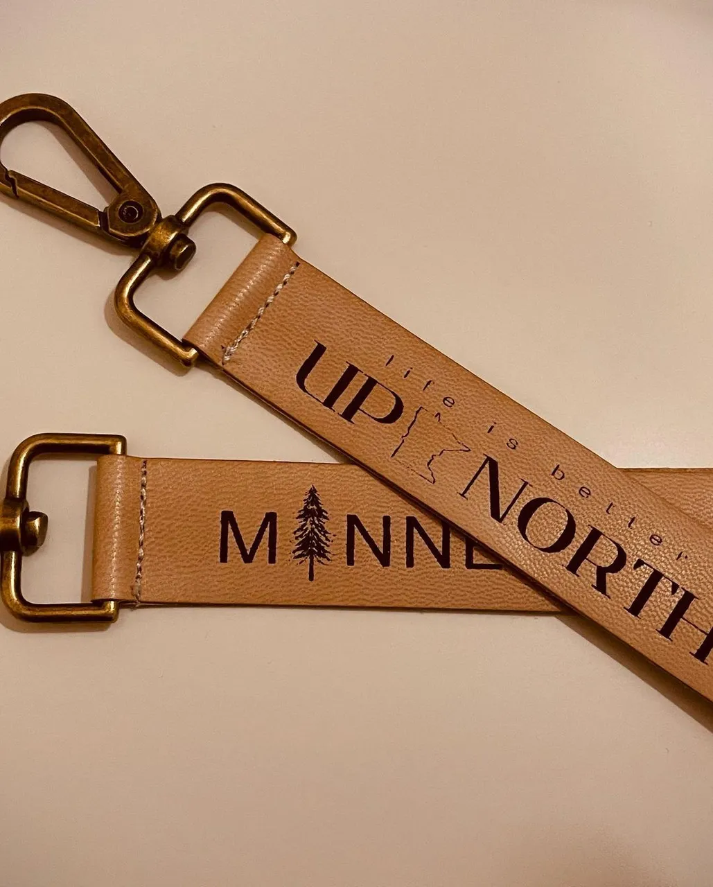 Get your very own custom key chain, purse latch, or suitcase identifier today! Customizable to your exact needs. These are wonderful for travel. Put your info inside this lovely double leather identifier. Spice up your purse with a design that is your very own. The sky is the limit on design! Get yours only @suedeklothusa ! 

#travel #keychains #keychain #keys #house #car #suitcase #purse #custom #drive #home
