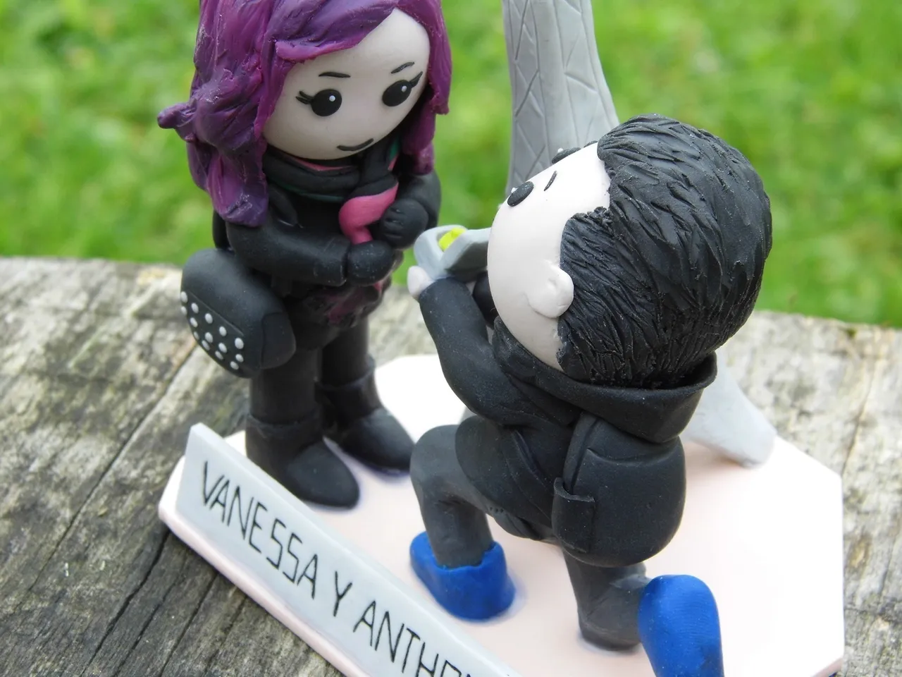 This custom order, was something completely new to me.
Future bride, wants to capture the moment and place where she got engaged.
What an awesome idea this is. 
I really hope, her fiance will be thrilled about this unique gift
To find more original wedding gifts, you should click the link in bio 😀👉
#wedding #weddingcaketopper #weddingdecoration #creative #creativity #polymerclayart #etsyseller #etsygift #etsychristmas #etsylove #etsyshopowner #handmade #engaged #engagementphotos #justengaged #engagementparty #engaged2018 #Paris #parisefrance #pariseengagement #figurines #cakefigurines #weddingfigurines #polymerclaycreations #personalized #customorder