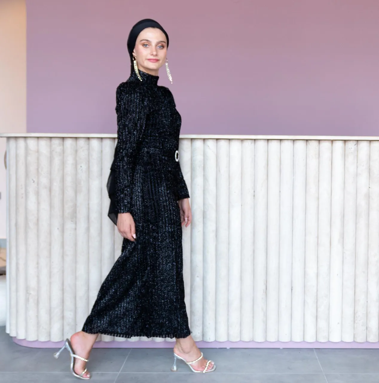 Zambak Abiye💕
Vee efsanemiz asil siyah rengiyle ahunaredee
Tüm güzellikleriyle ve harika videosu kaydırmalıda💕
👉Koşulsuz İade veya Değişim
✈️Ücretsiz & Hızlı Kargo
☎️👉Whatsapp:+90 532 272 57 09
#tesetturabiye #tesettürabiyeelbise #tasarımabiye #weddingdress #muslimwear #muslimweddingdress #hijabwear #modestdress #sözelbisesi #nişanelbisesi #davetelbise #eveningdress #eventdress #muslimwear #modestclothing #tesetturmoda #kalemelbise#kesfetteyiz #kesfetteyim