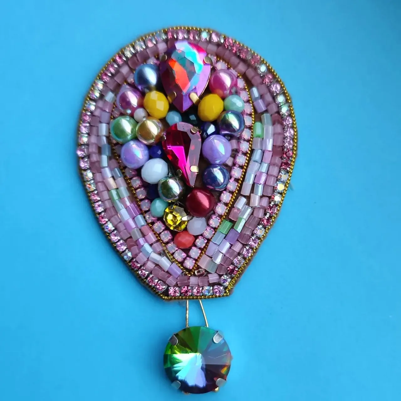#beadedjewerly #handmadebrooch #broochpin #broochmagnet #handmadeukraine #прикрасидляпані #брошканазаказ  #брошкаручнойработы #брошкаукраїна #брошкавоздушныйшар #брошкаповітрянакуля