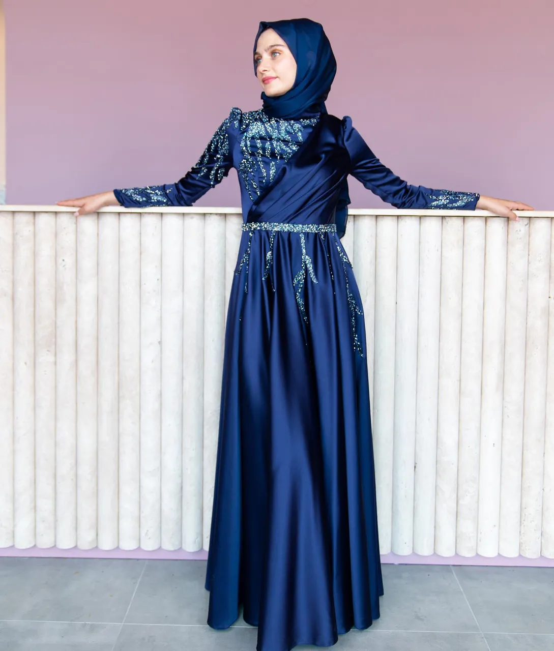 Hazal Abiye💕
İşlemeleri ve kesimi o kadar güzel kii klasiklerin baştacı diyebiliriz💕
Detay güzellikleri ve renk seçenekleri kaydırmalıdaa

👉Koşulsuz İade veya Değişim
✈️Ücretsiz & Hızlı Kargo
☎️👉Whatsapp:+90 532 272 57 09
#tesetturabiye#tasarımabiye #weddingdresses #muslimweddingdress #hijabwear #muslimwear #modestclothing #eveningdress #eveningdressmalaysia #eventdress #sözelbisesi #nişanelbisesi #davetelbise #kesfetteyiz