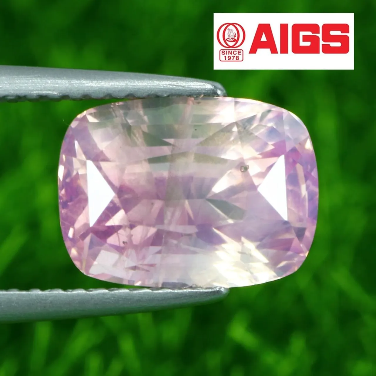 4.99 CT AIGS Certified Stunning Rarest Unheated 100% Natural Padparadscha Sapphire from Sri Lanka #sapphire #padparadscha #rare #unheatedsapphire #aigs #certified #natural #srilanka