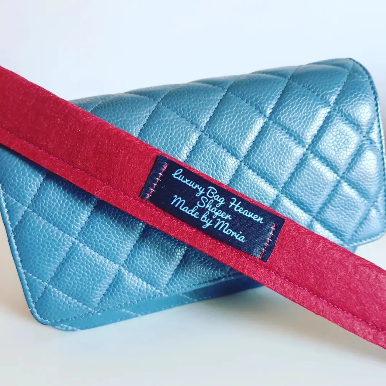 Chanel price increase!  This woc now costs £300 more!! So what do I want to say to you? No better time to treat your beautiful woc with a LUXURY FELT base enhancer. It is what you and your woc deserve.  DON’T settle for a mass produced CARDBOARD base enhancer 😥. @luxurybagheaven is made for your woc size, in your preferred colour, with bendy/flexibile filling covered by felt. Keep it clean and choose the best of it! Available in the Chanel shop on Www.luxurybagheaven.com
Shipped worldwide #woc #baseshaper #walletonchain
#chanel #priceincrease #caviar #caviarleather #cc #trendycc #chanelwoc #luxurybagheaven